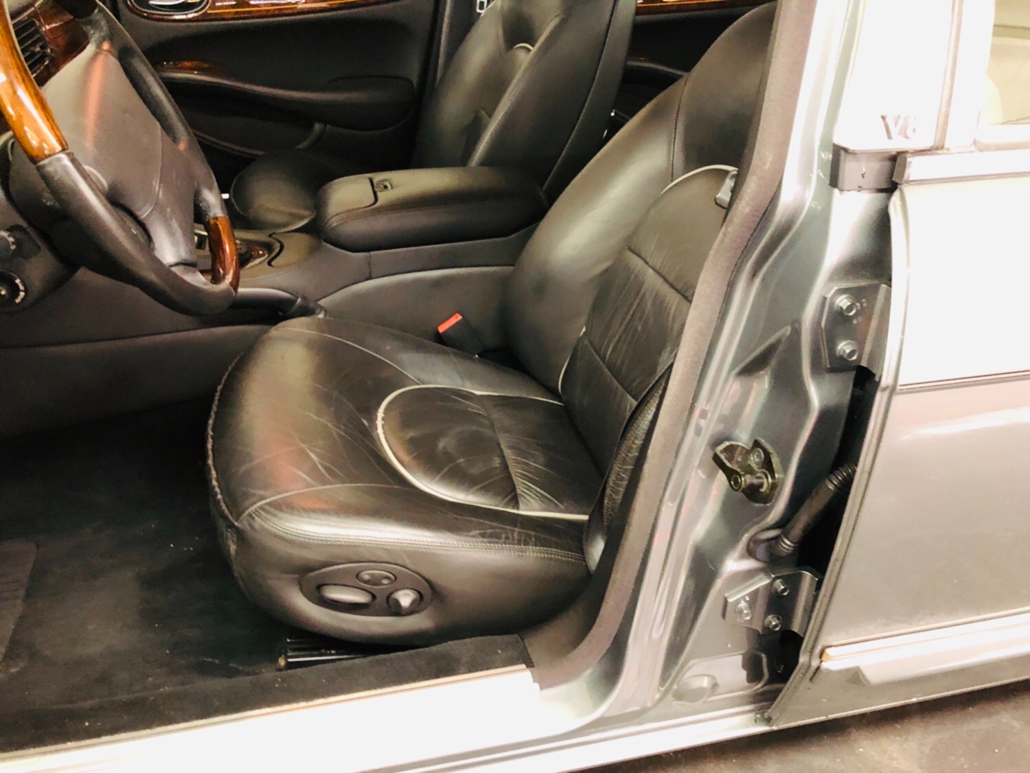 Used 2003 Jaguar XJ-Series -BUY WITH CONFIDENCE-2 OWNER - LOW MILES - SEE VIDEO | Mundelein, IL