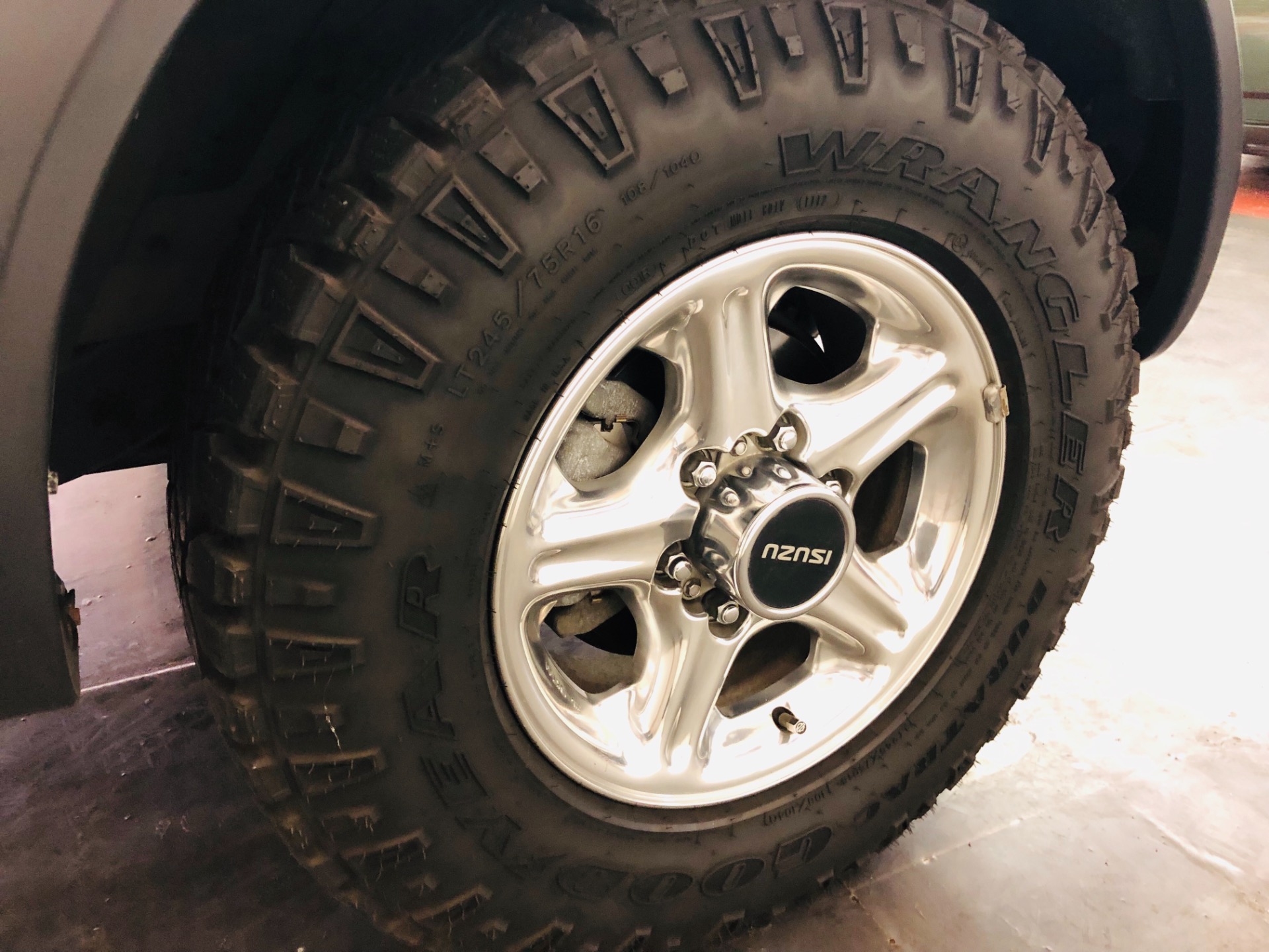 Used 1999 Isuzu VehiCross SUV-HARLEY DAVIDSON SUPERCHARGED | Mundelein, IL