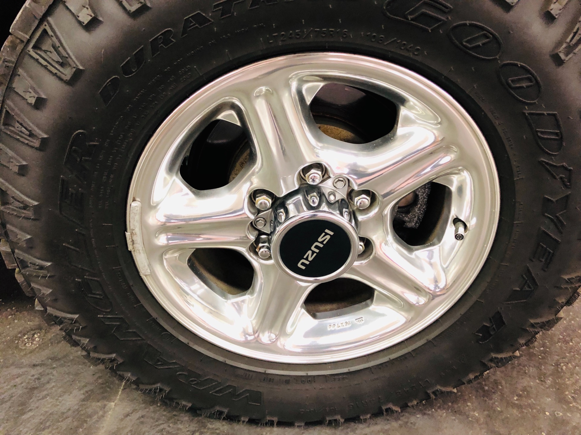 Used 1999 Isuzu VehiCross SUV-HARLEY DAVIDSON SUPERCHARGED | Mundelein, IL