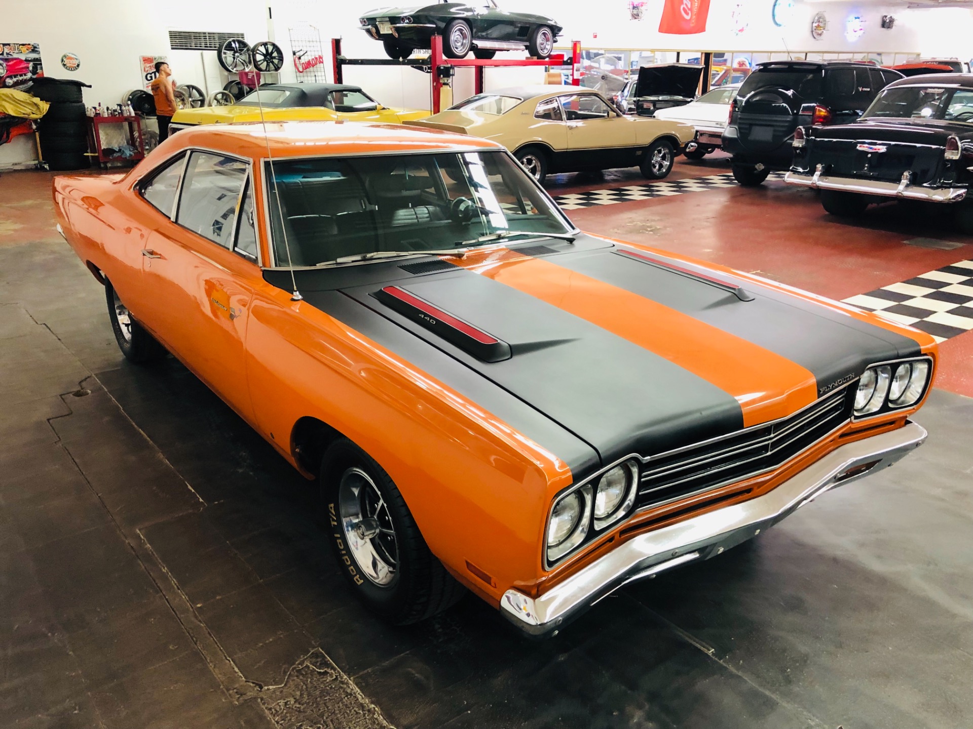 Used 1969 Plymouth Roadrunner -RM CODE ORANGE 440 AUTOMATIC MOPAR-NICE MUSCLE CAR | Mundelein, IL