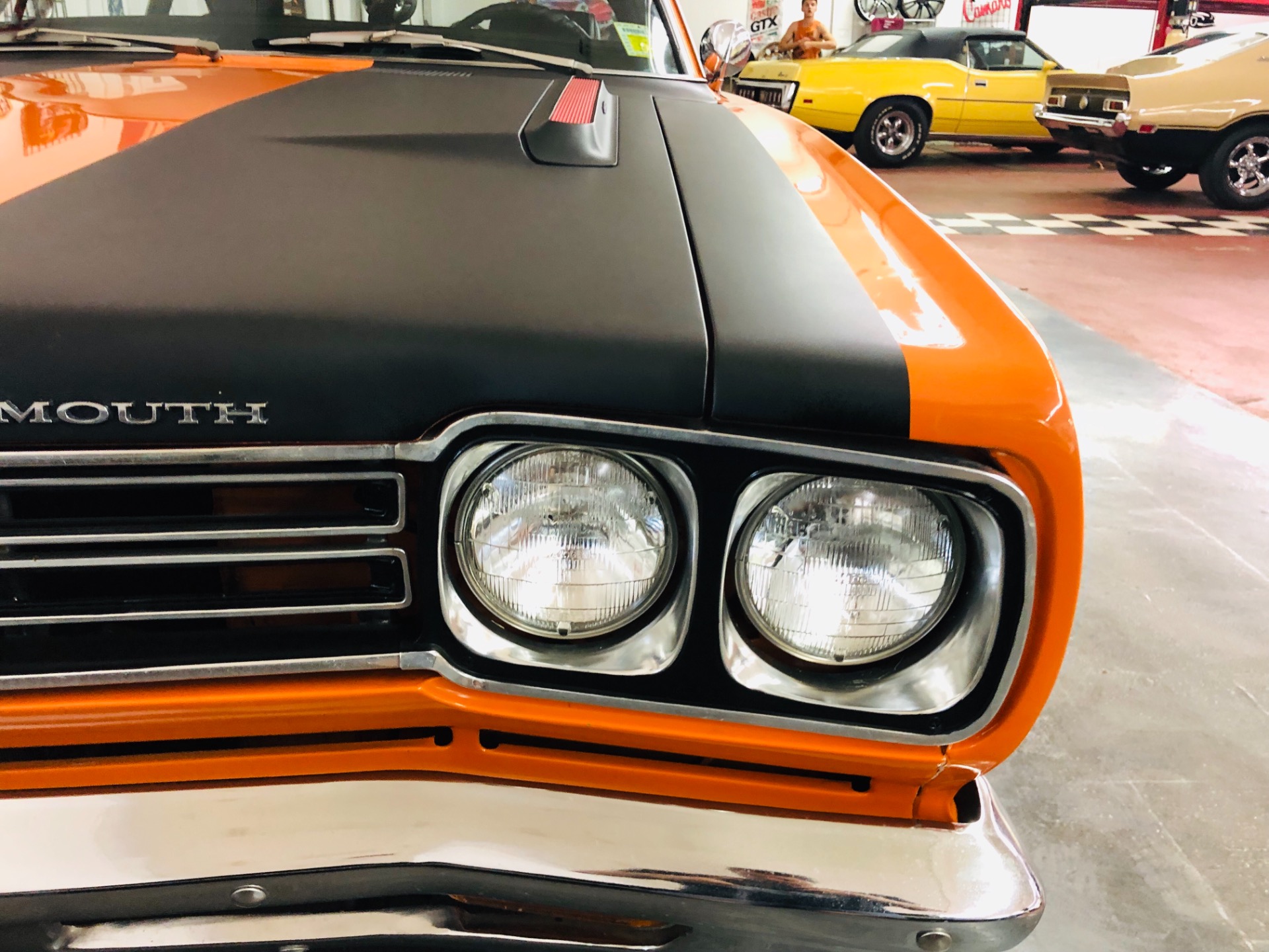 Used 1969 Plymouth Roadrunner -RM CODE ORANGE 440 AUTOMATIC MOPAR-NICE MUSCLE CAR | Mundelein, IL