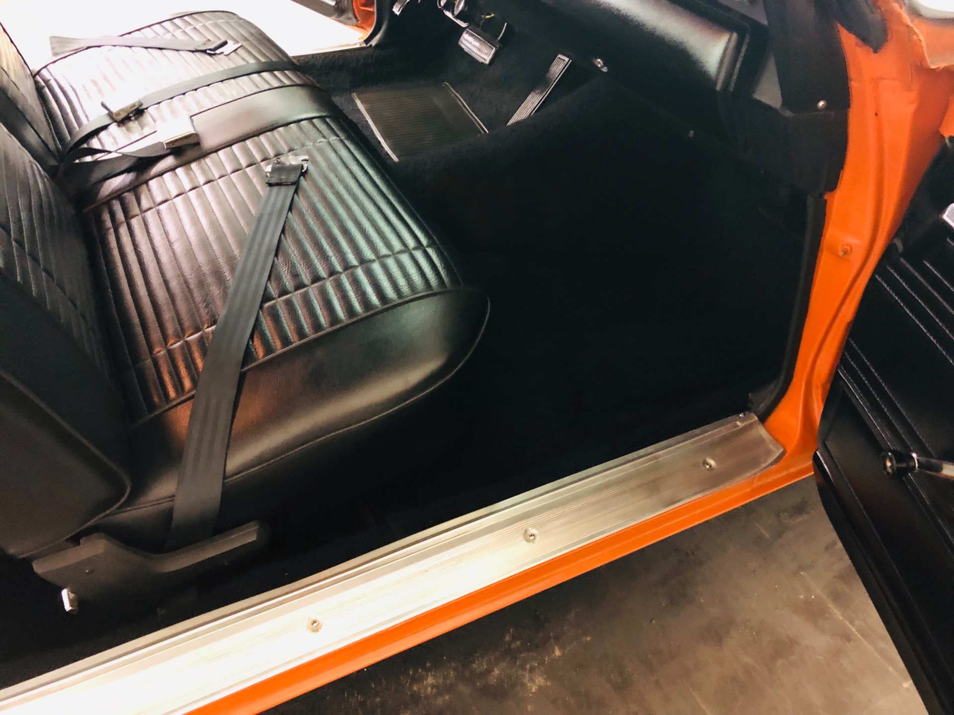 Used 1969 Plymouth Roadrunner -RM CODE ORANGE 440 AUTOMATIC MOPAR-NICE MUSCLE CAR | Mundelein, IL