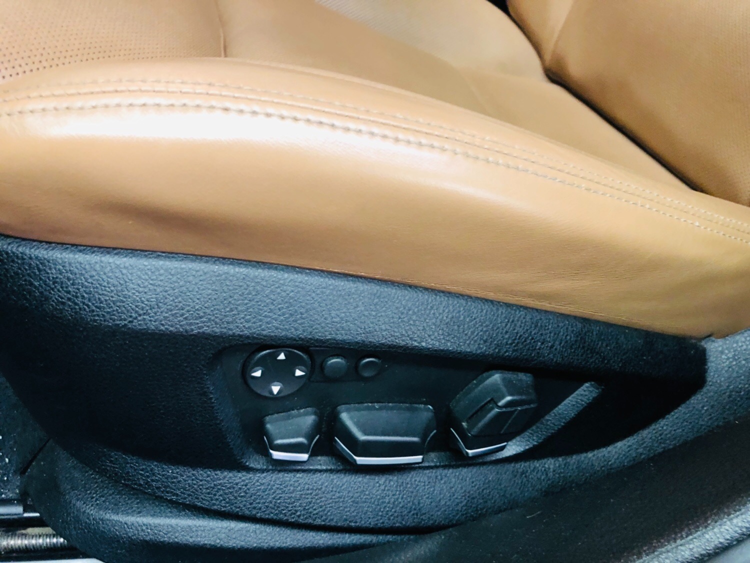 Used 2011 BMW 7 Series 750Li xDrive | Mundelein, IL