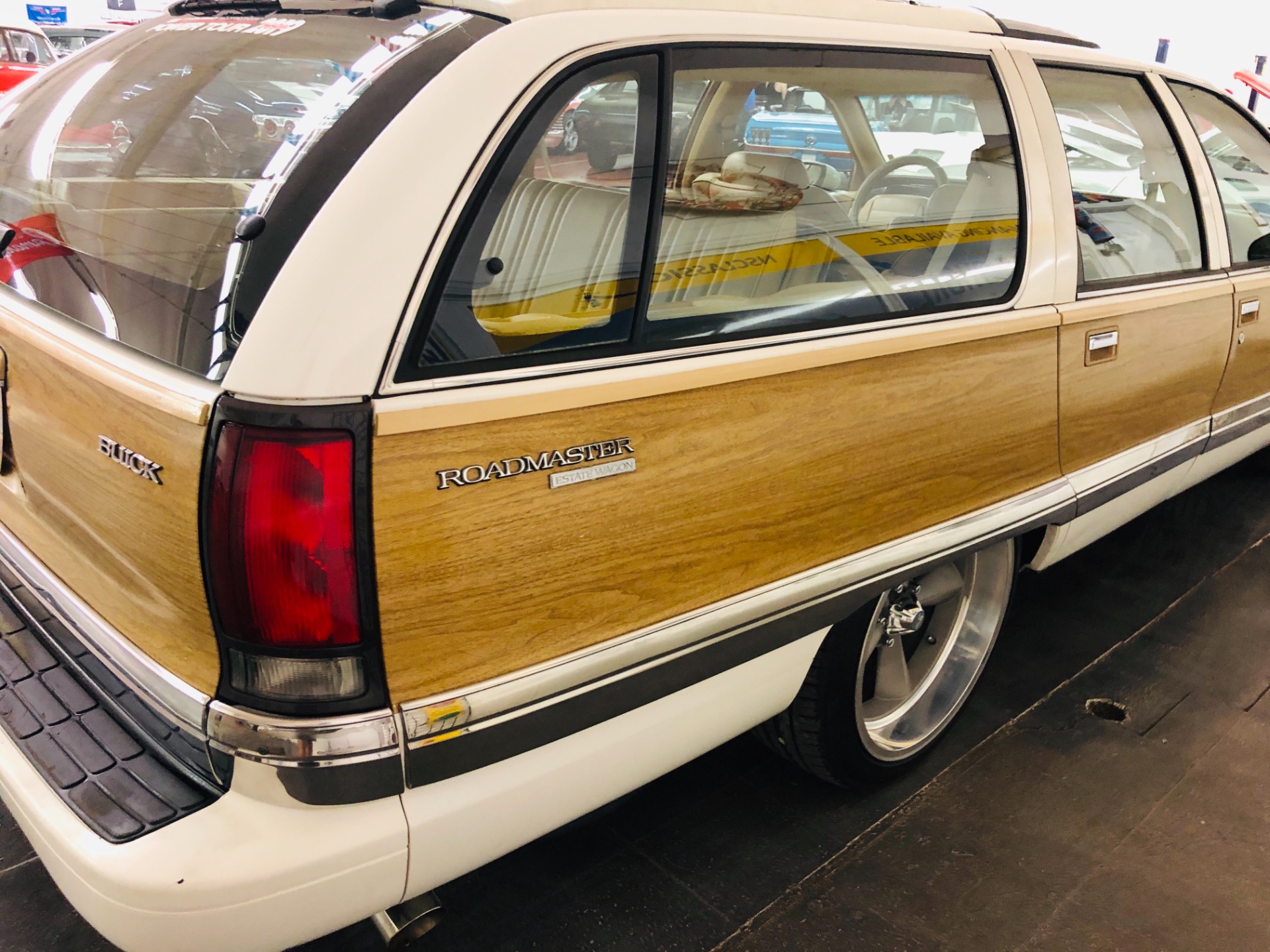 Used 1992 Buick Roadmaster -ESTATE WAGON - FAMILY CRUISER - COLD A/C - LOW MILES | Mundelein, IL