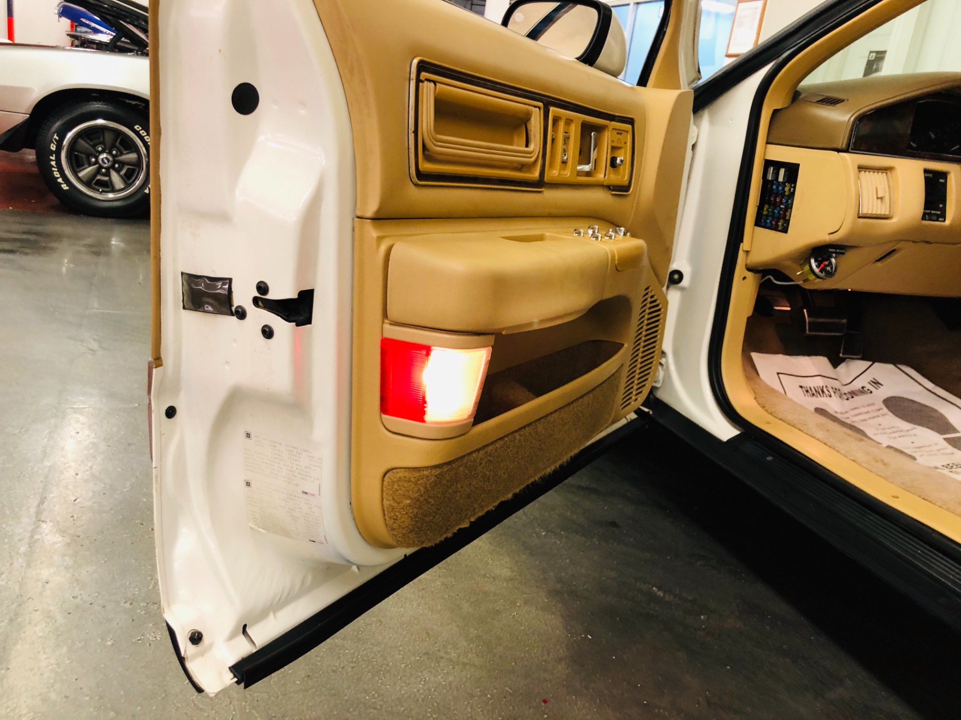 Used 1992 Buick Roadmaster -ESTATE WAGON - FAMILY CRUISER - COLD A/C - LOW MILES | Mundelein, IL