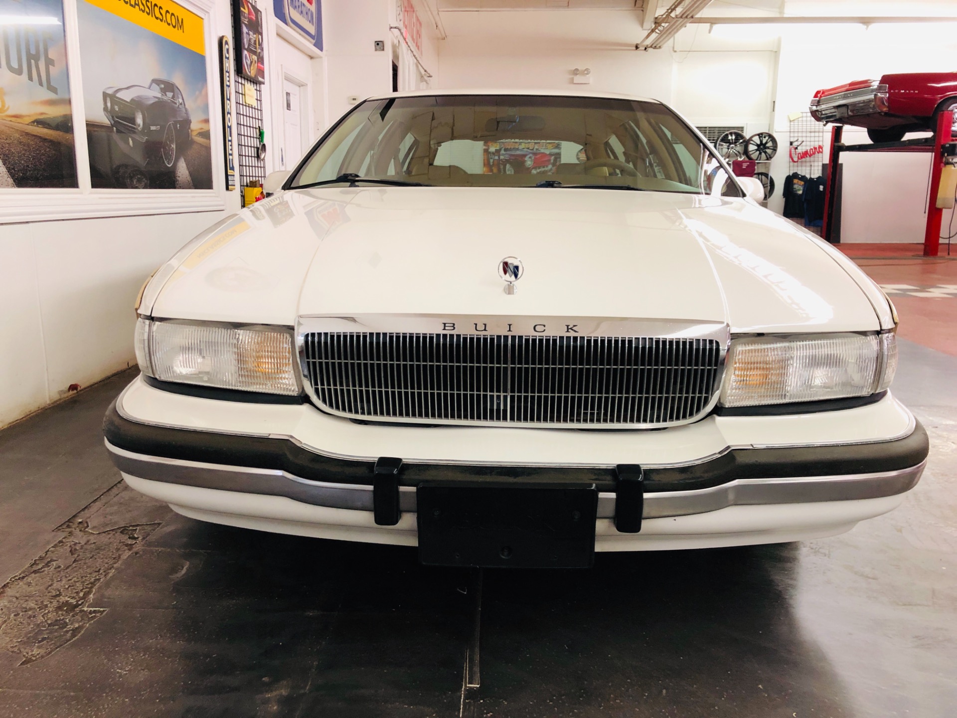 Used 1992 Buick Roadmaster -ESTATE WAGON - FAMILY CRUISER - COLD A/C - LOW MILES | Mundelein, IL