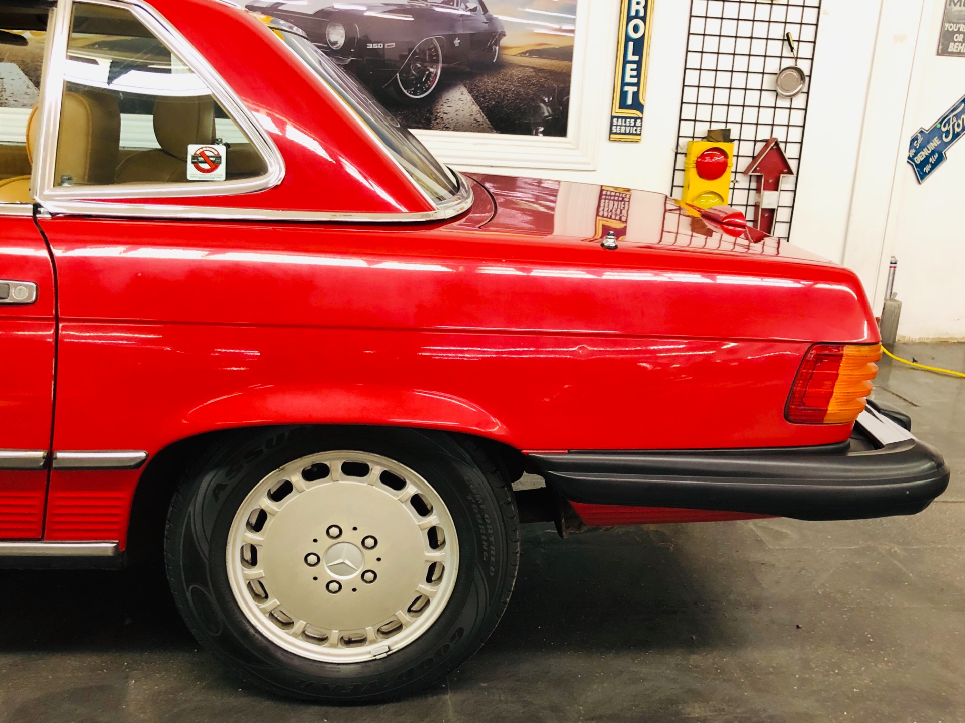 Used 1988 Mercedes Benz 560-Class -560 SL- CLASSIC CONVERTIBLE - SUPER CLEAN - SEE VIDEO | Mundelein, IL