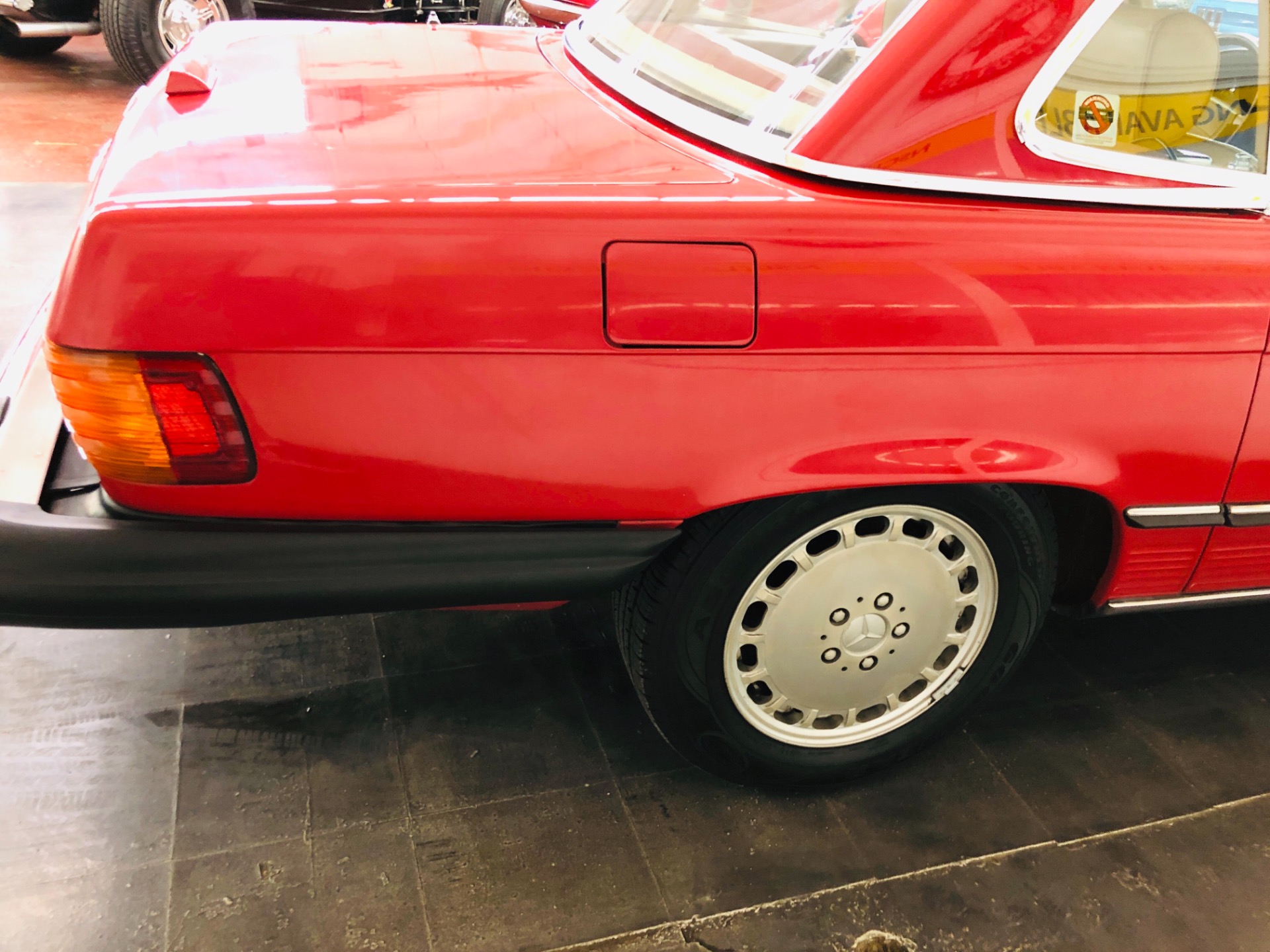 Used 1988 Mercedes Benz 560-Class -560 SL- CLASSIC CONVERTIBLE - SUPER CLEAN - SEE VIDEO | Mundelein, IL