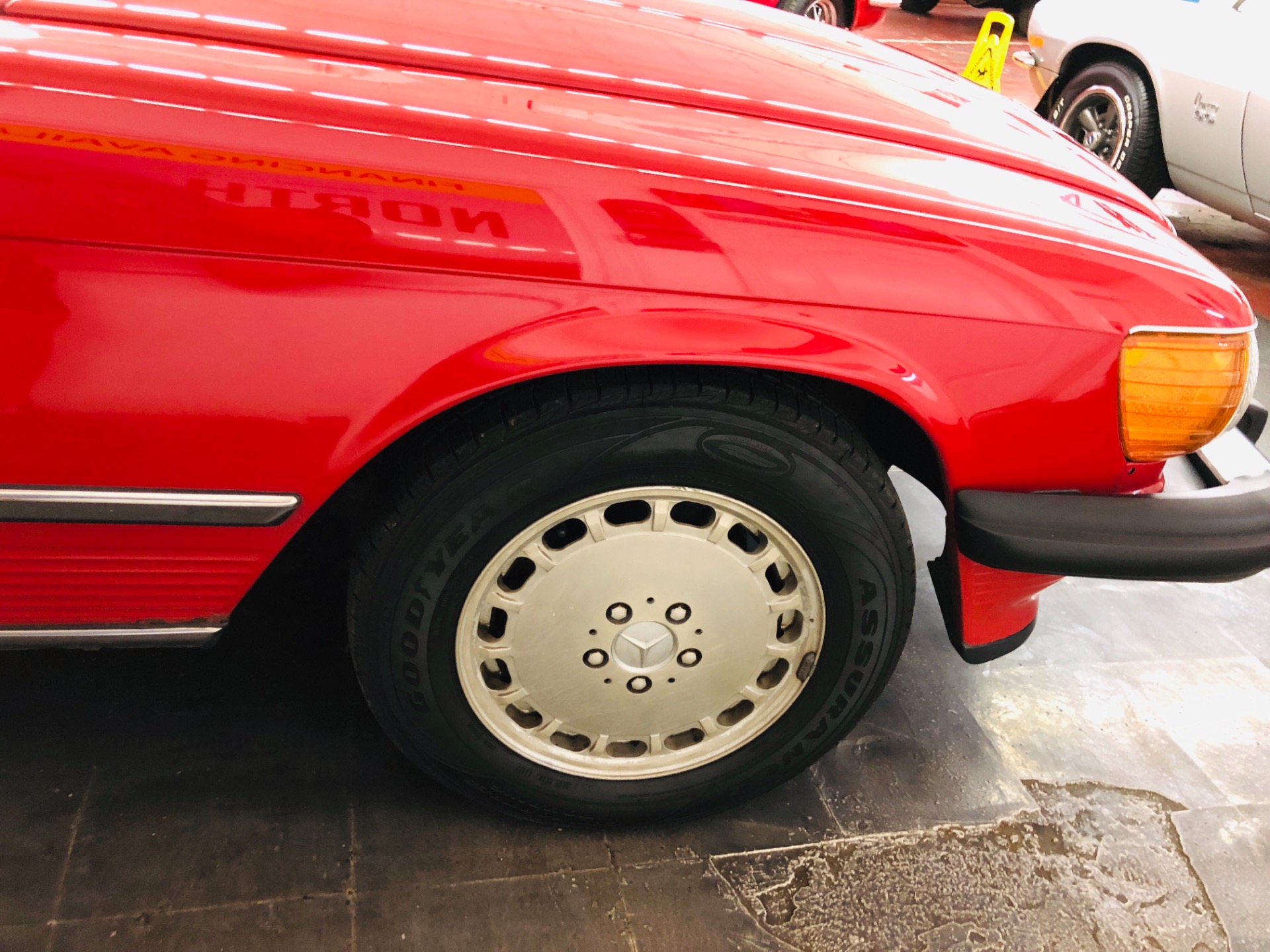 Used 1988 Mercedes Benz 560-Class -560 SL- CLASSIC CONVERTIBLE - SUPER CLEAN - SEE VIDEO | Mundelein, IL