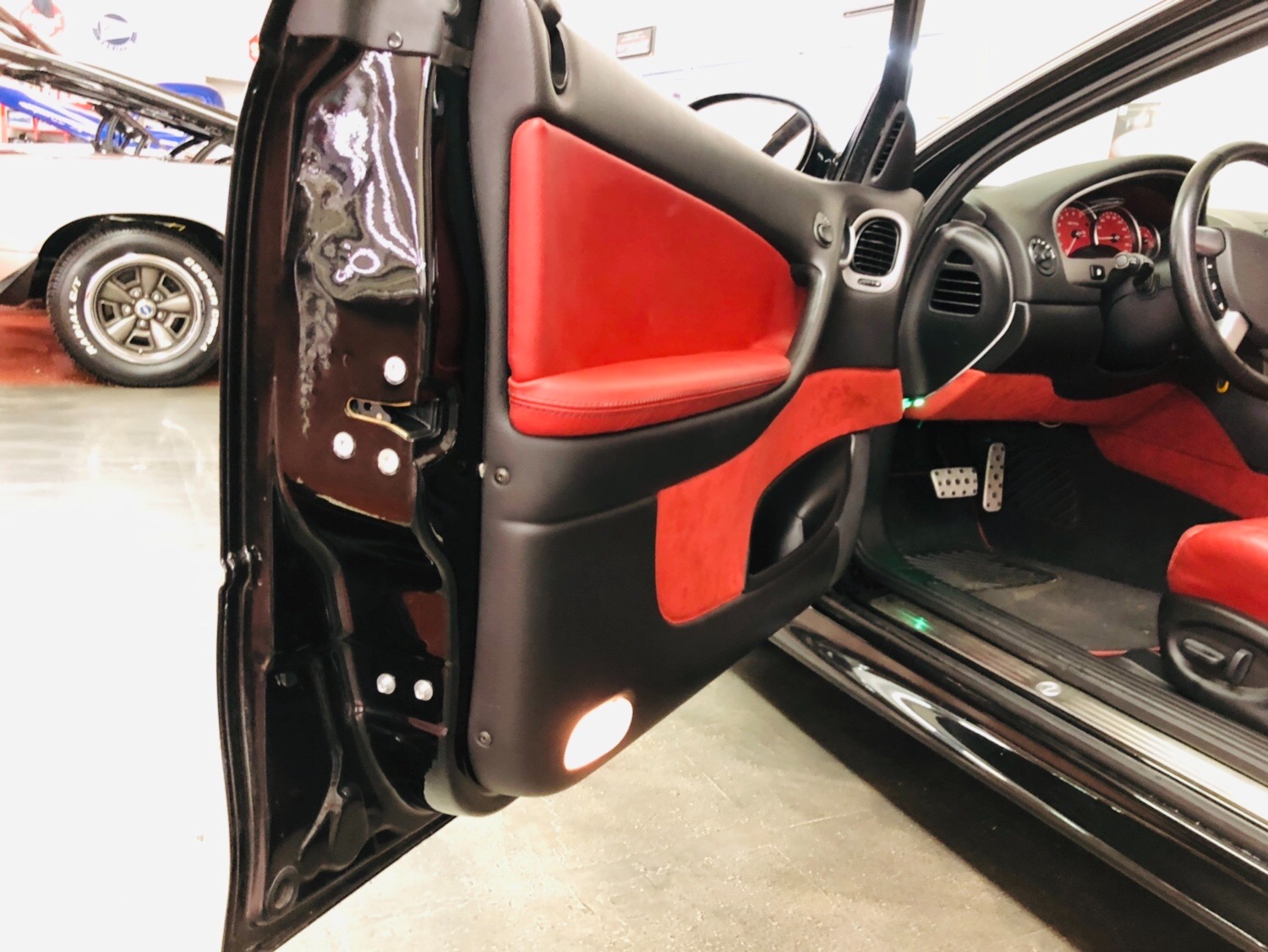 Used 2006 Pontiac GTO -PRO CHARGER - TONS OF POWER - SUPER LOW MILES - SEE VIDEO | Mundelein, IL