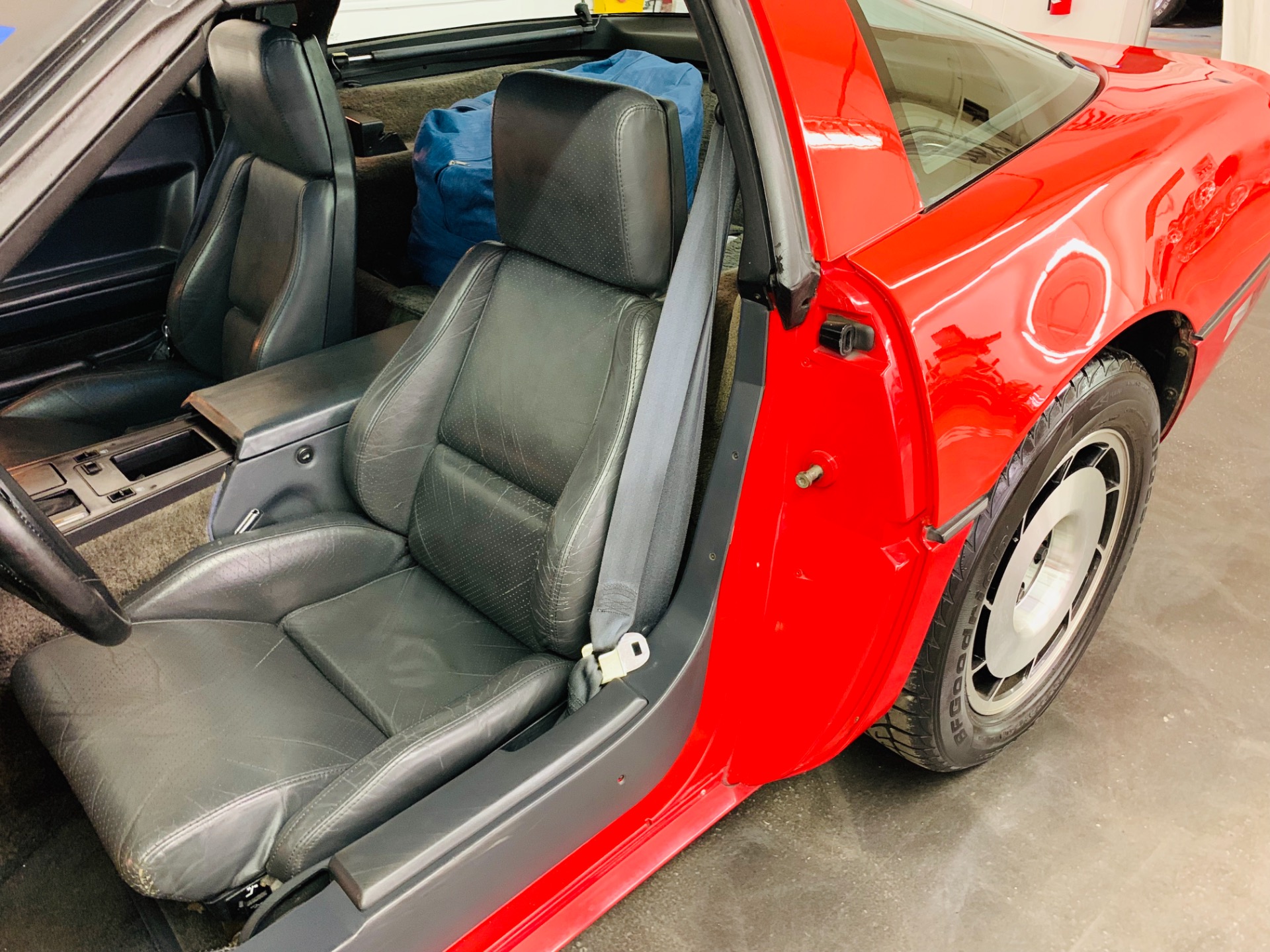 Used 1985 Chevrolet Corvette -VERY LOW ORIGINAL MILES - SUPER CLEAN - | Mundelein, IL