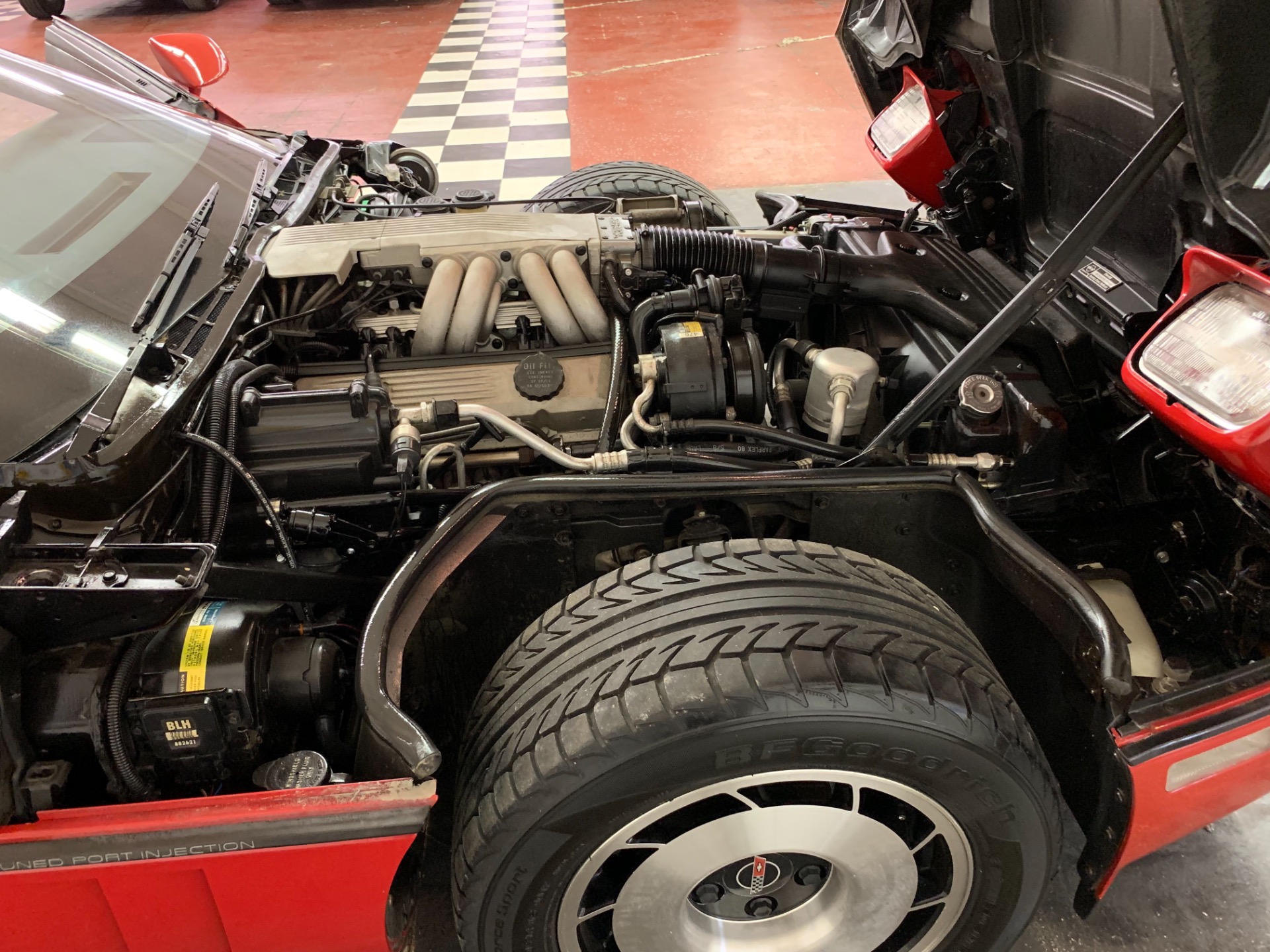 Used 1985 Chevrolet Corvette -VERY LOW ORIGINAL MILES - SUPER CLEAN - | Mundelein, IL