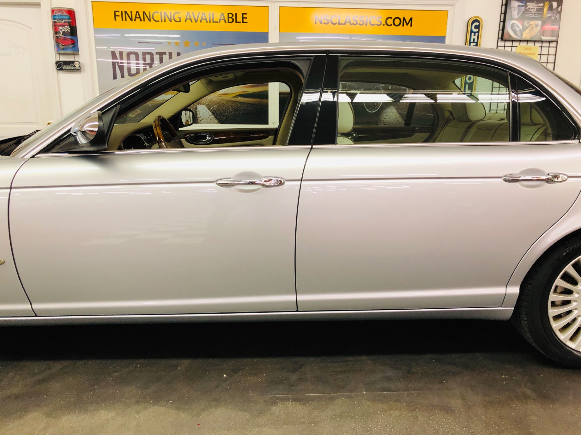 Used 2007 Jaguar XJ-Series Vanden Plas-SEE VIDEO | Mundelein, IL