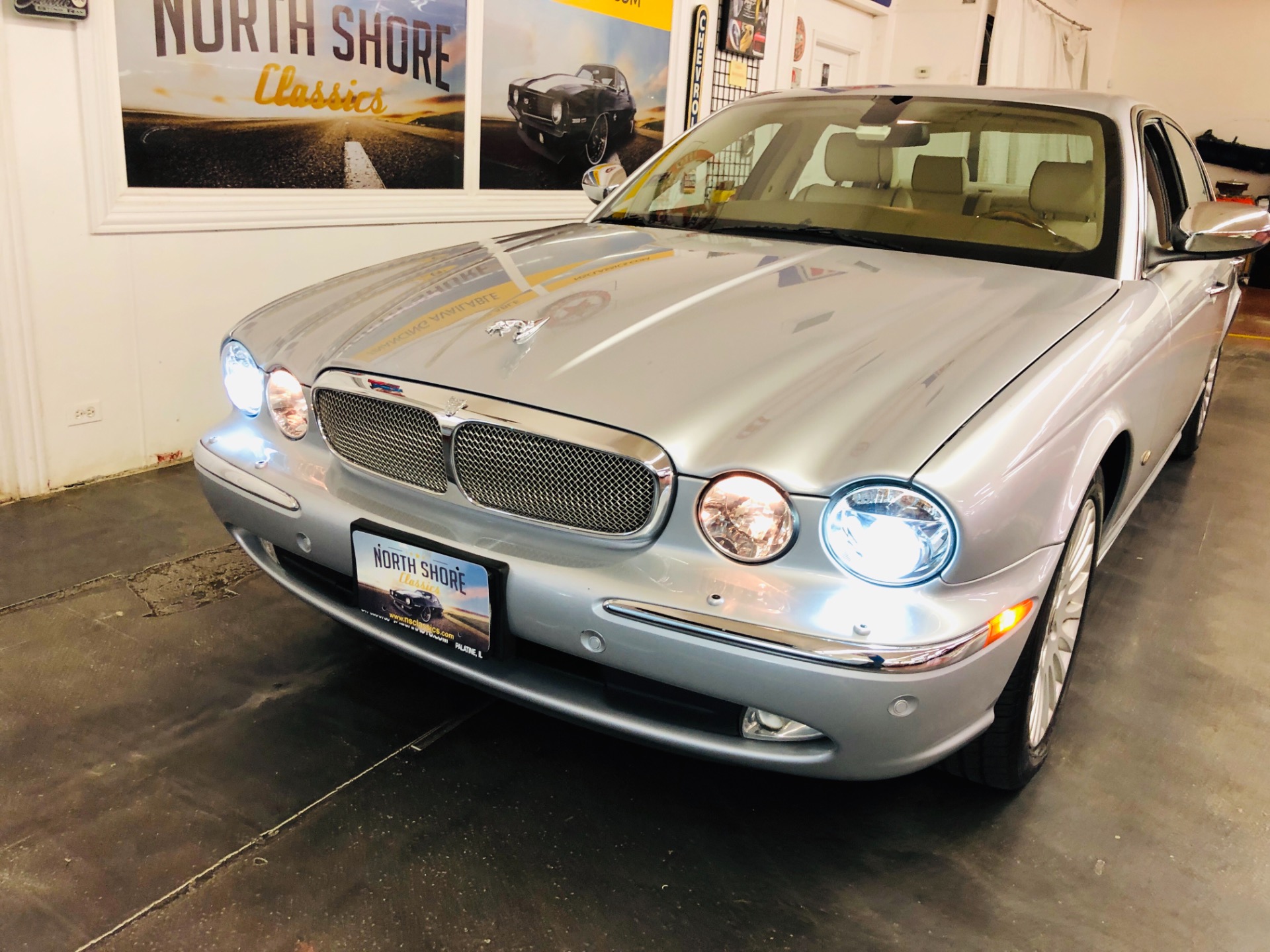 Used 2007 Jaguar XJ-Series Vanden Plas-SEE VIDEO | Mundelein, IL