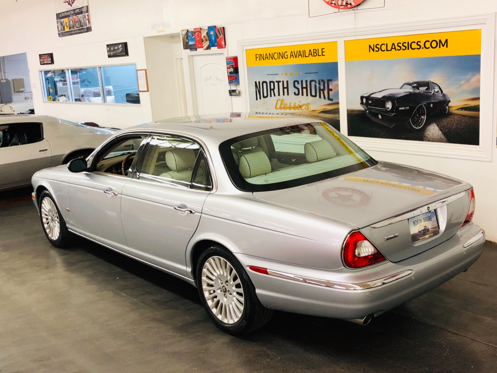 Used 2007 Jaguar XJ-Series Vanden Plas-SEE VIDEO | Mundelein, IL