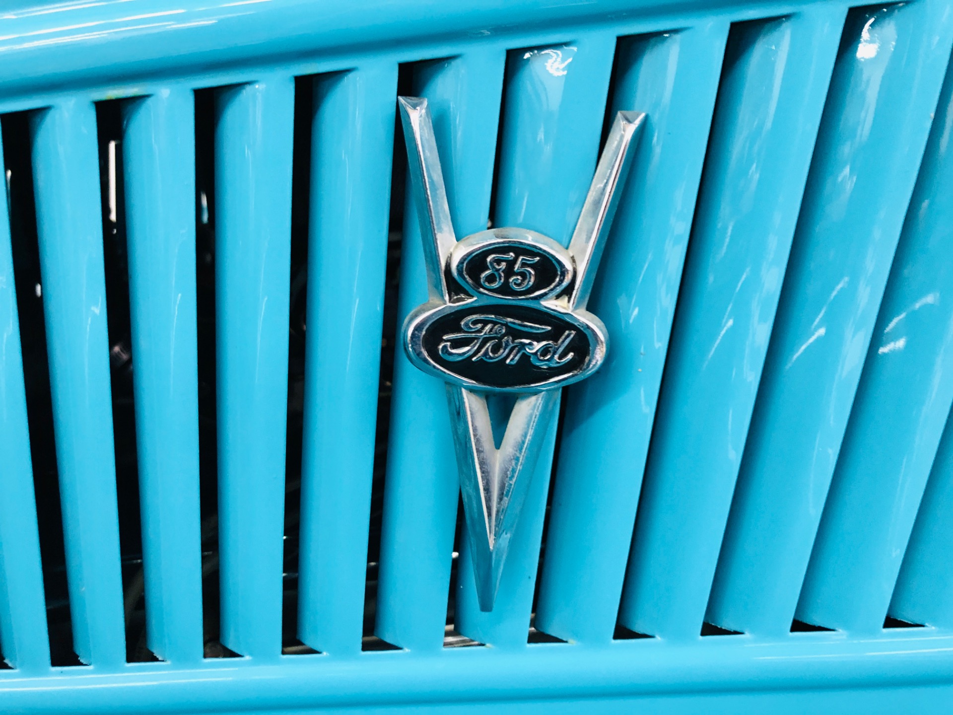 Used 1937 Ford Pickup -PRICE DROP - 350 SBC ENGINE - SUPER CLEAN BODY AND PAINT - VINTAGE TRUCK - | Mundelein, IL