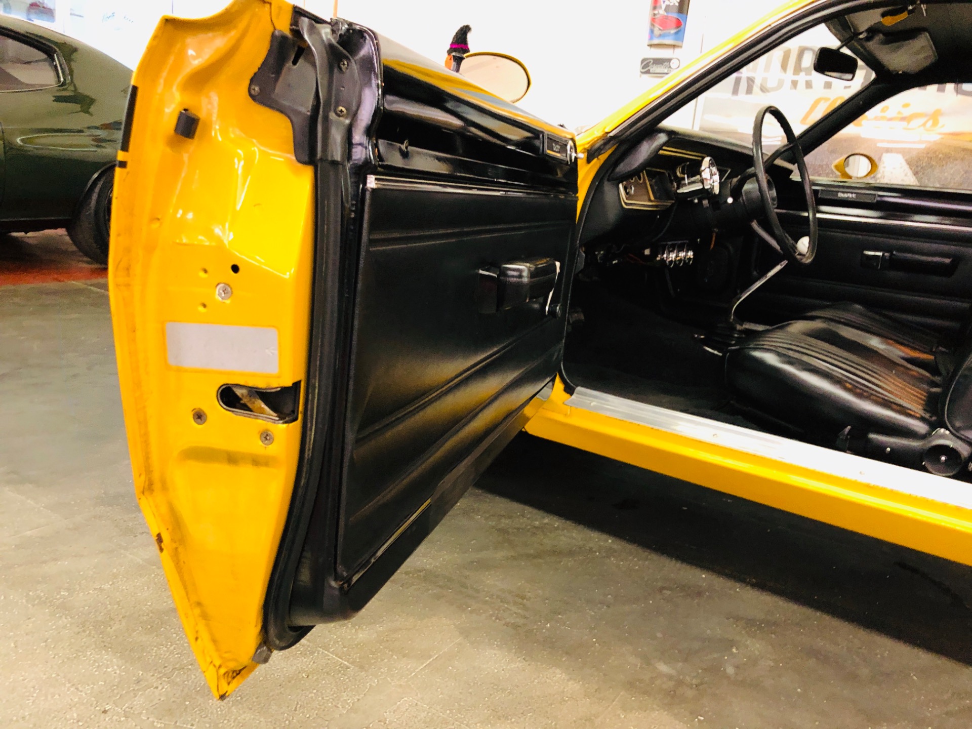 Used 1971 Plymouth Duster - 340 ENGINE - 4 SPEED MANUAL - SUPER CLEAN BODY - SEE VIDEO | Mundelein, IL