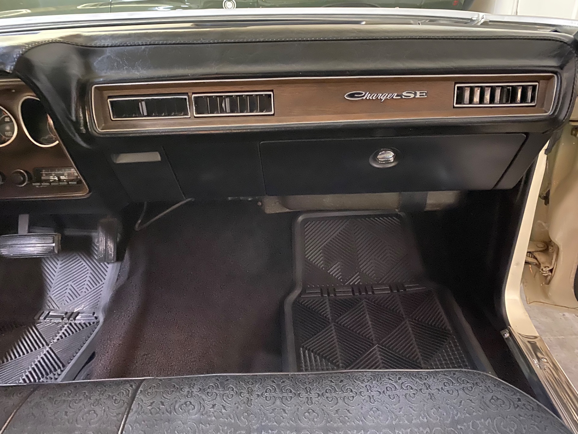 Used 1973 Dodge Charger - SE BROUGHAM - FACTORY A/C - 400 ENGINE - SEE VIDEO | Mundelein, IL