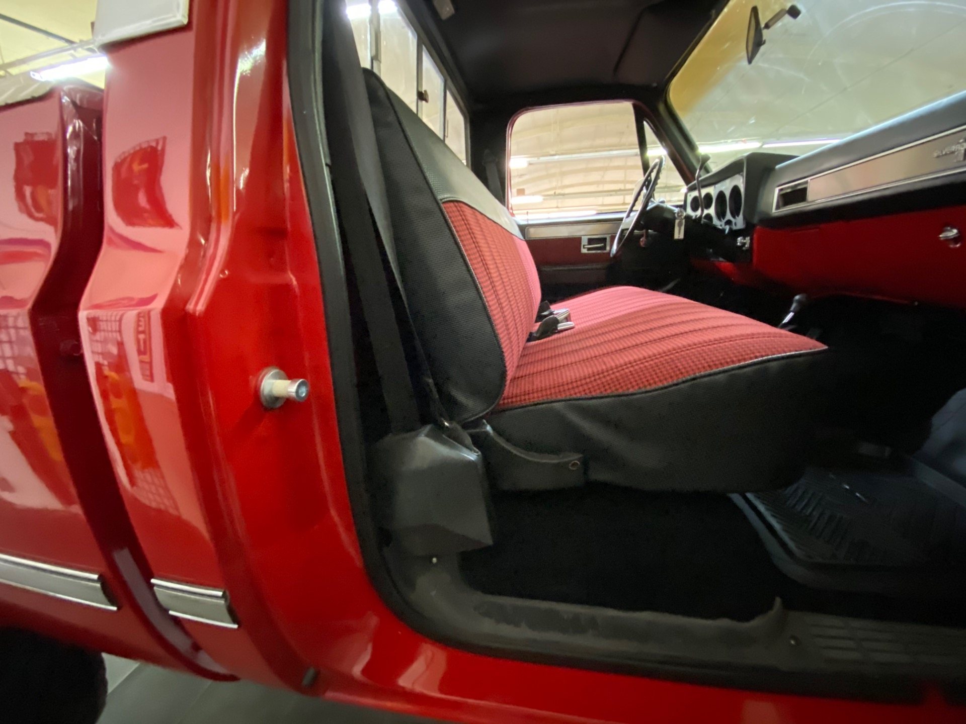 Used 1985 Chevrolet Pickup - K10 SILVERADO - NEW LIFT KIT - VERY SOLID - SEE VIDEO | Mundelein, IL