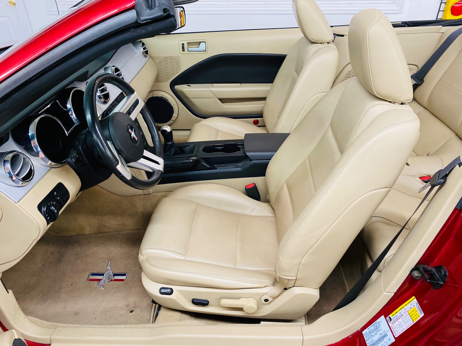 Used 2007 Ford Mustang - DELUXE CONVERTIBLE - VERY LOW MILES - WELL MAINTAINED - 5 SPEED - | Mundelein, IL