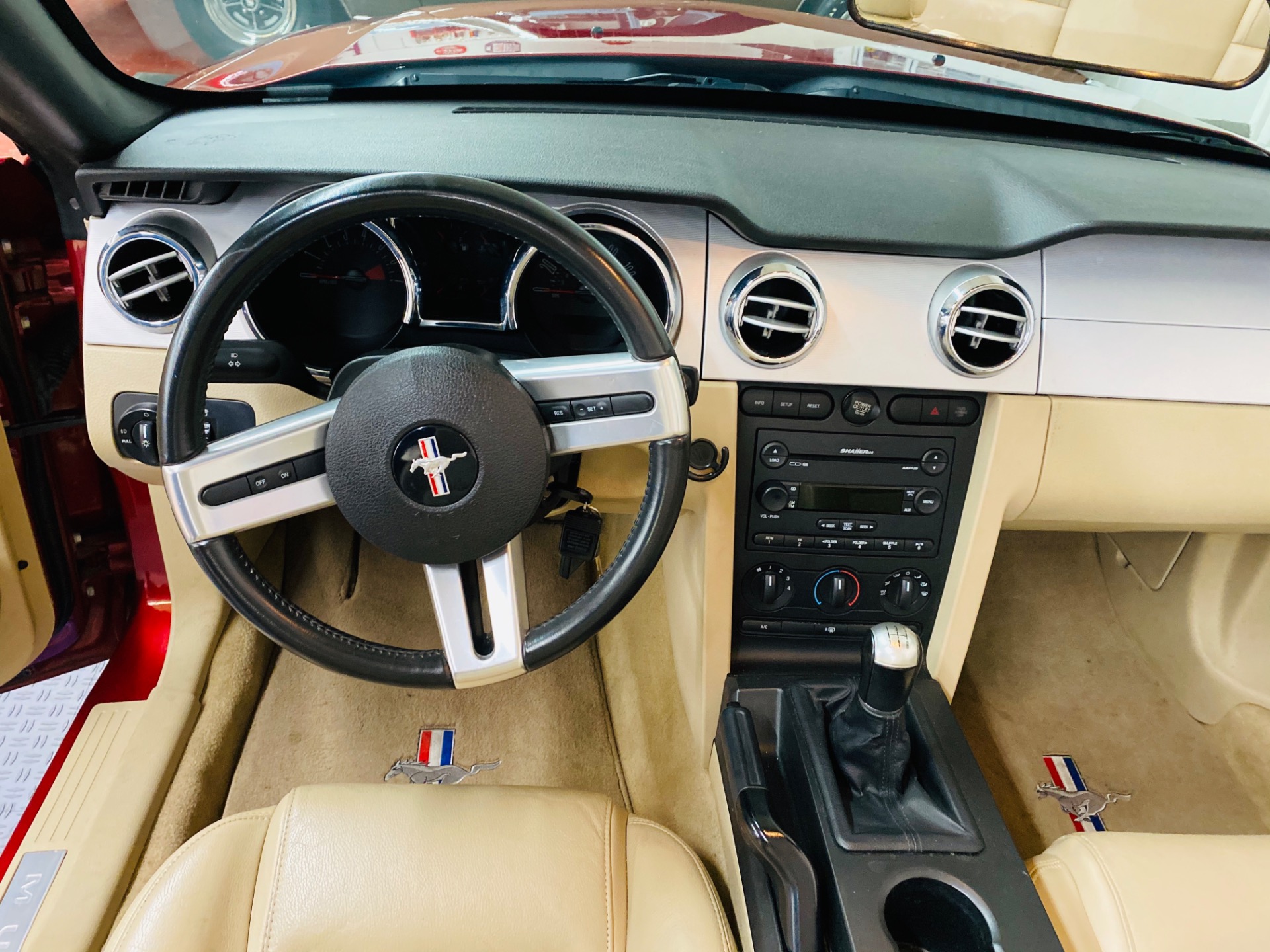 Used 2007 Ford Mustang - DELUXE CONVERTIBLE - VERY LOW MILES - WELL MAINTAINED - 5 SPEED - | Mundelein, IL