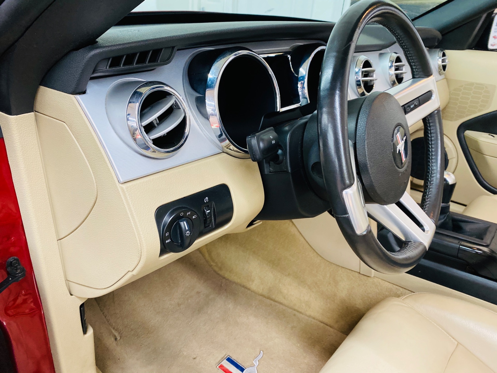 Used 2007 Ford Mustang - DELUXE CONVERTIBLE - VERY LOW MILES - WELL MAINTAINED - 5 SPEED - | Mundelein, IL