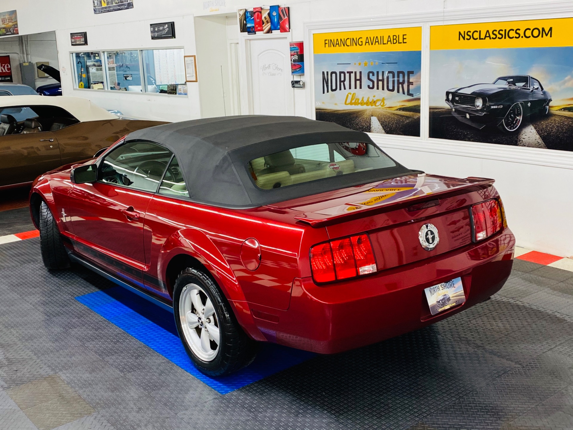 Used 2007 Ford Mustang - DELUXE CONVERTIBLE - VERY LOW MILES - WELL MAINTAINED - 5 SPEED - | Mundelein, IL