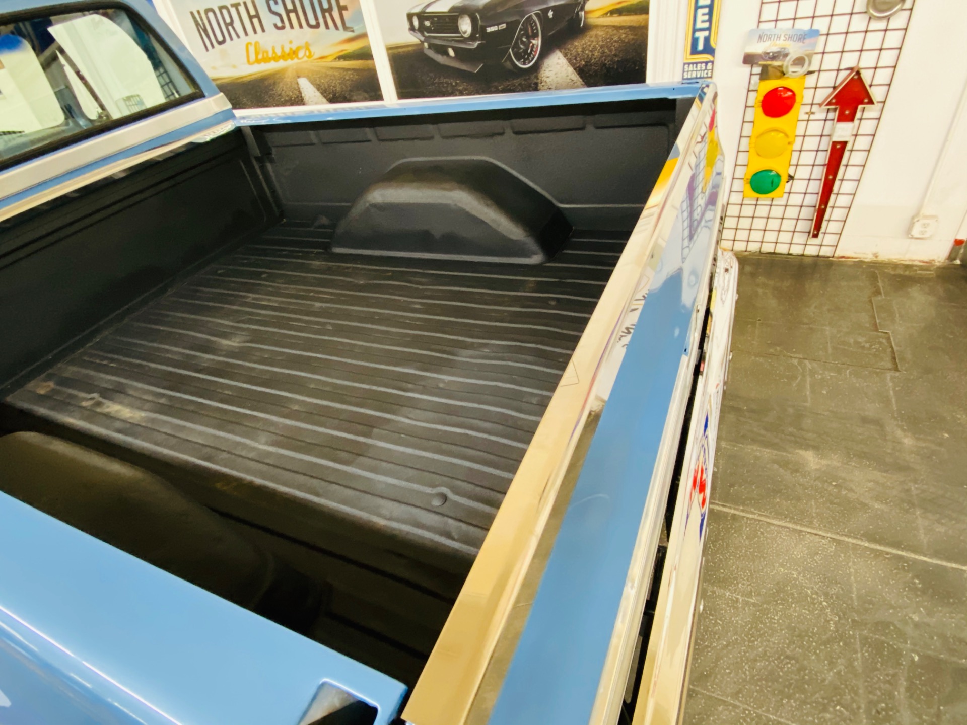 Used 1984 Chevrolet Pickup -C10 SILVERADO - NEW PAINT - NEW A/C SYSTEM - | Mundelein, IL