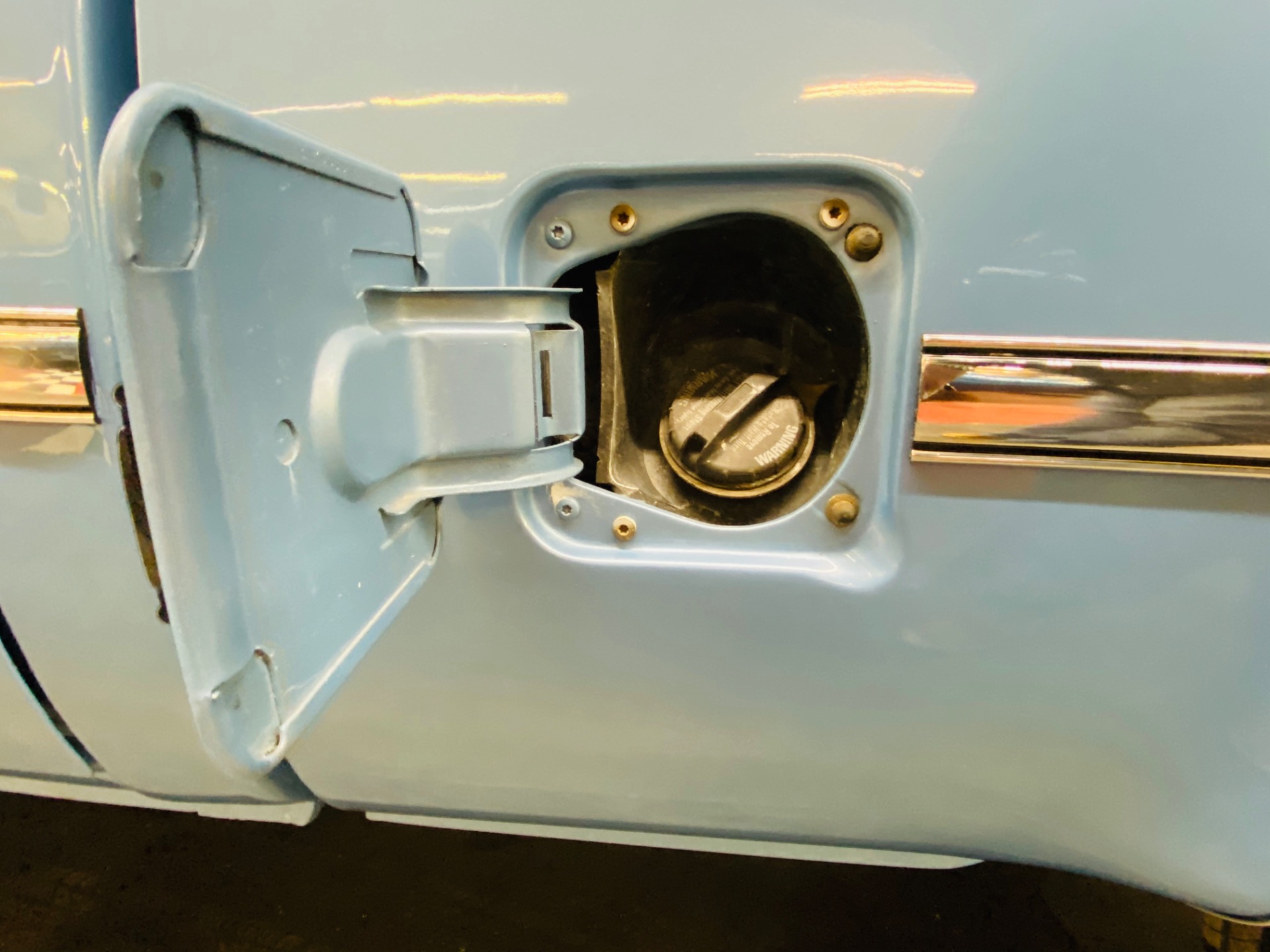 Used 1984 Chevrolet Pickup -C10 SILVERADO - NEW PAINT - NEW A/C SYSTEM - | Mundelein, IL