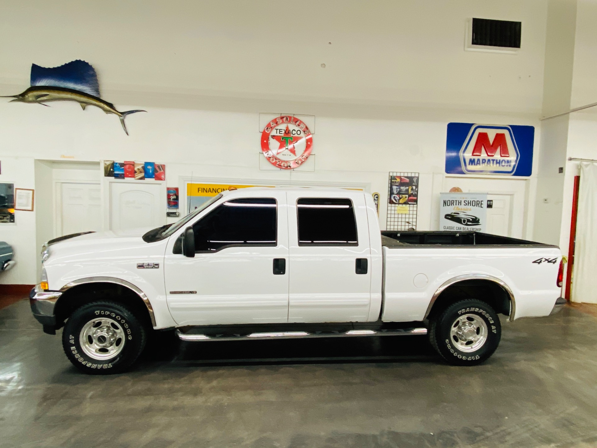 Used 2002 Ford F-250 Super Duty - LARIAT - 7.3L DEISEL - 4X4 CREW CAB - SUPER CLEAN - | Mundelein, IL