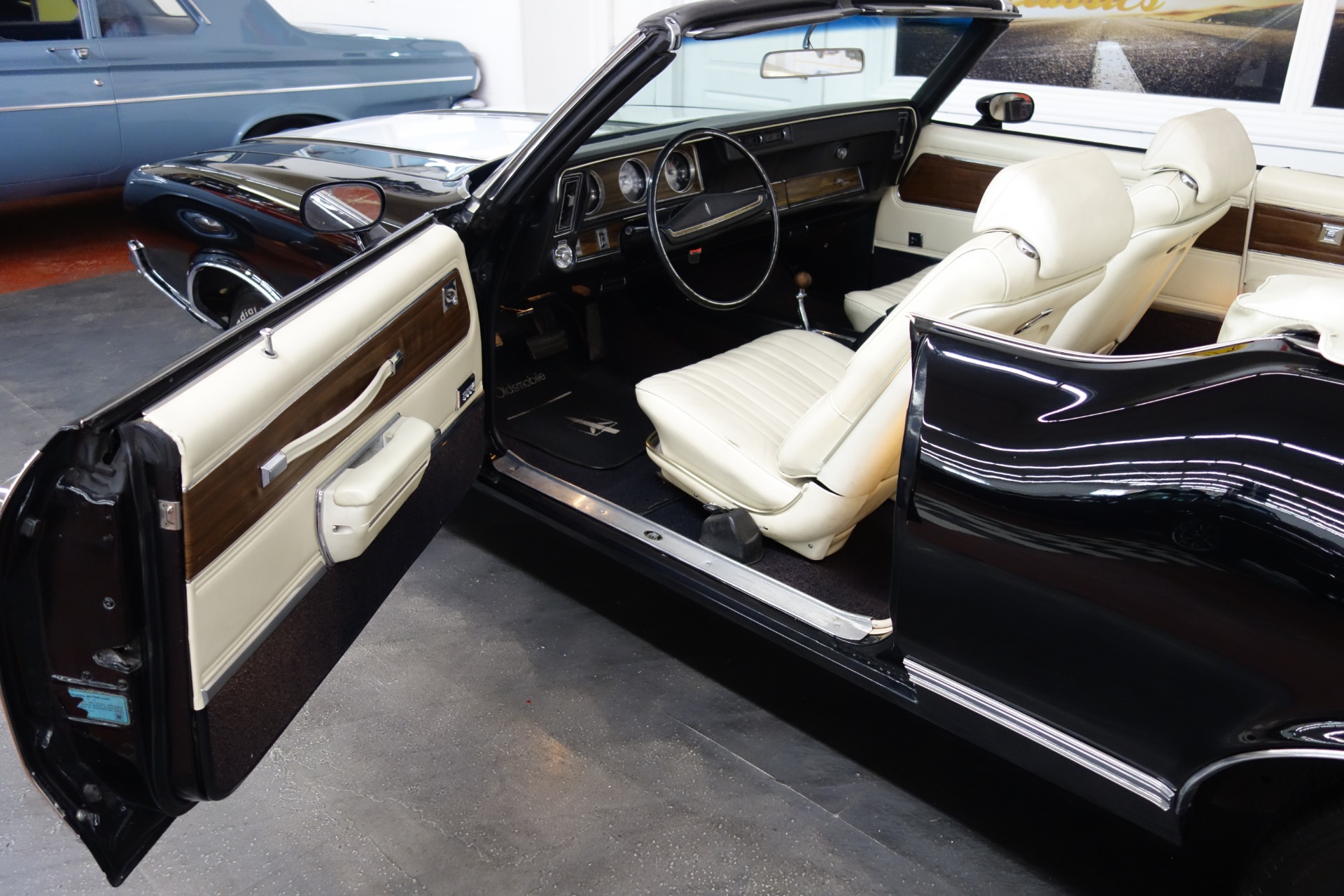 Used 1971 Oldsmobile Cutlass - CONVERTIBLE - 350 ROCKET - POWER OPTIONS - SEE VIDEO | Mundelein, IL