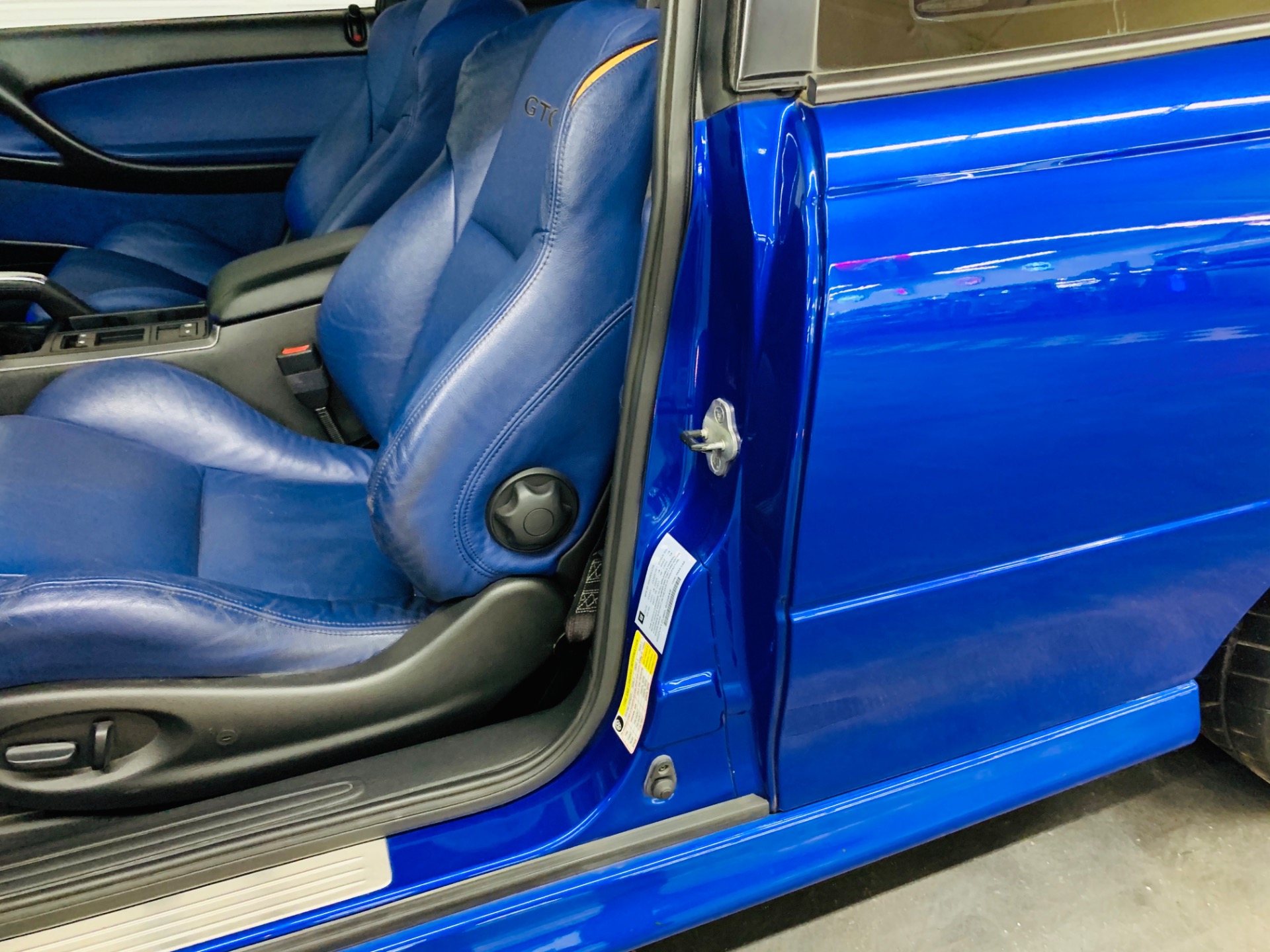 Used 2006 Pontiac GTO -6.0L ENGINE - 6 SPEED MANUAL TRANS - LOW MILES - | Mundelein, IL