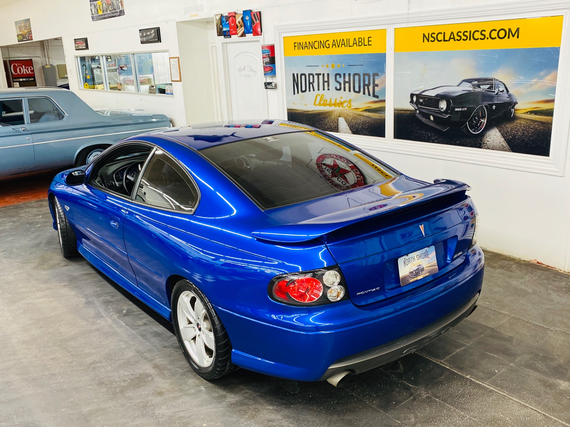 Used 2006 Pontiac GTO -6.0L ENGINE - 6 SPEED MANUAL TRANS - LOW MILES - | Mundelein, IL