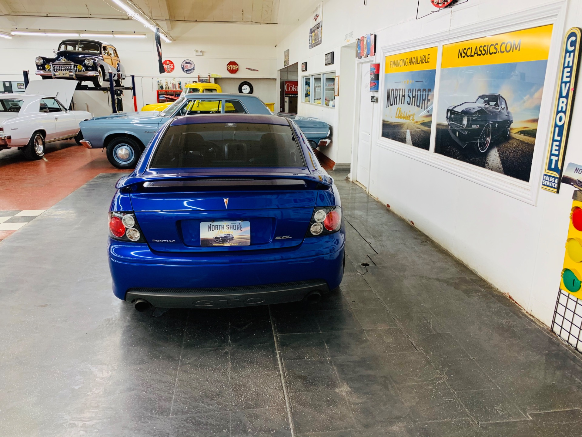 Used 2006 Pontiac GTO -6.0L ENGINE - 6 SPEED MANUAL TRANS - LOW MILES - | Mundelein, IL