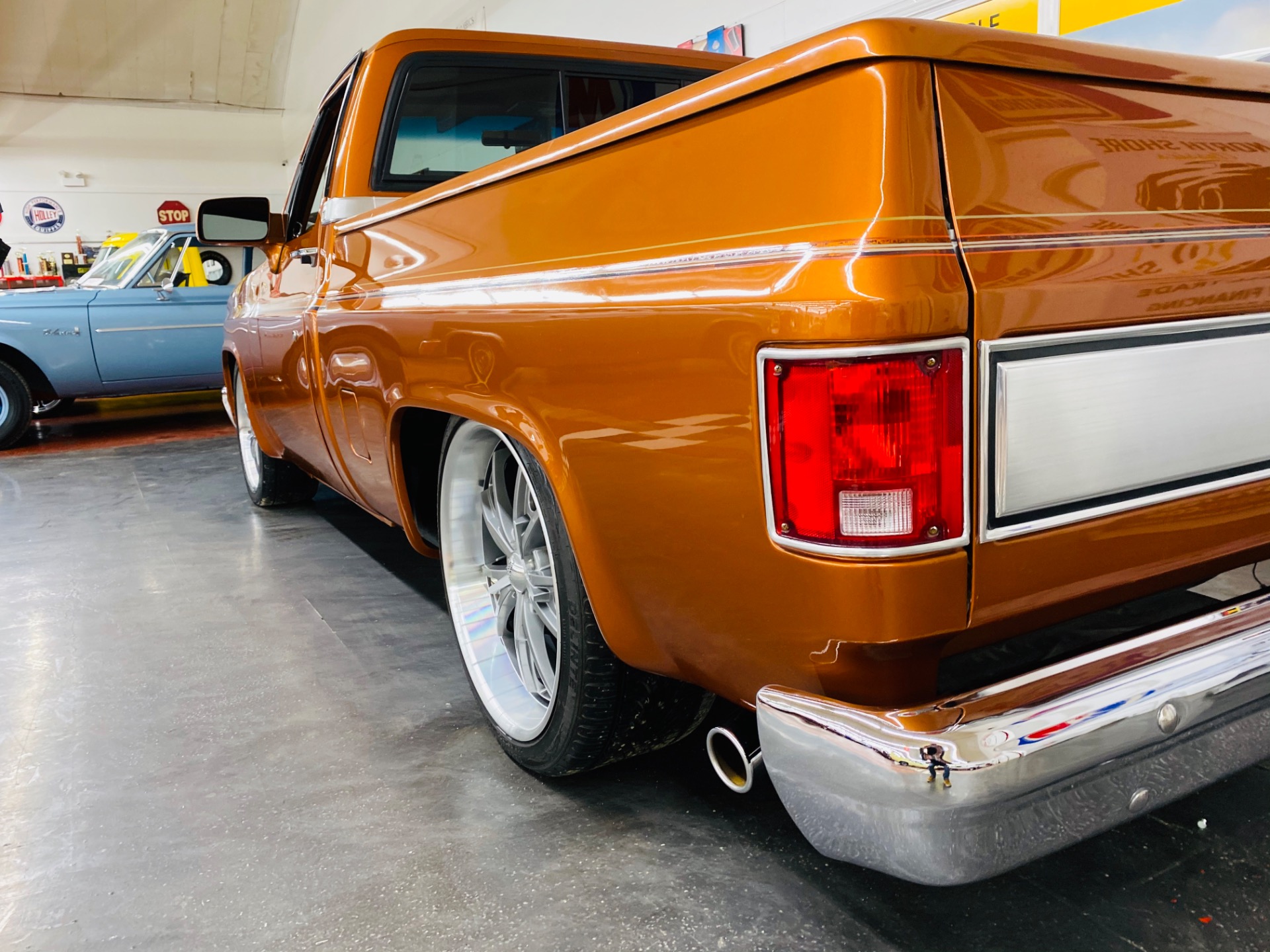 Used 1986 Chevrolet Pickup -C10 SILVERADO - 383 ENGINE - PRO BUILT CUSTOM - SEE VIDEO | Mundelein, IL