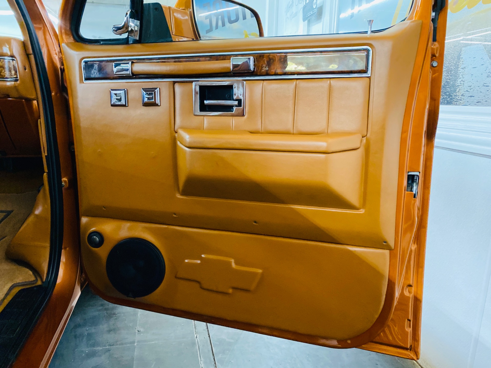 Used 1986 Chevrolet Pickup -C10 SILVERADO - 383 ENGINE - PRO BUILT CUSTOM - SEE VIDEO | Mundelein, IL