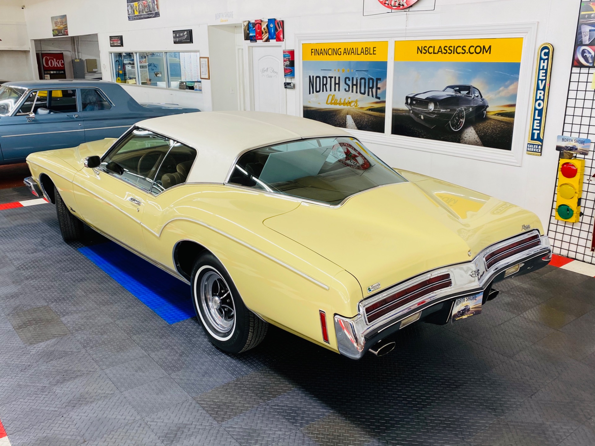 Used 1973 Buick Riviera - BOAT TAIL - 455 ENGINE - FACTORY A/C - | Mundelein, IL