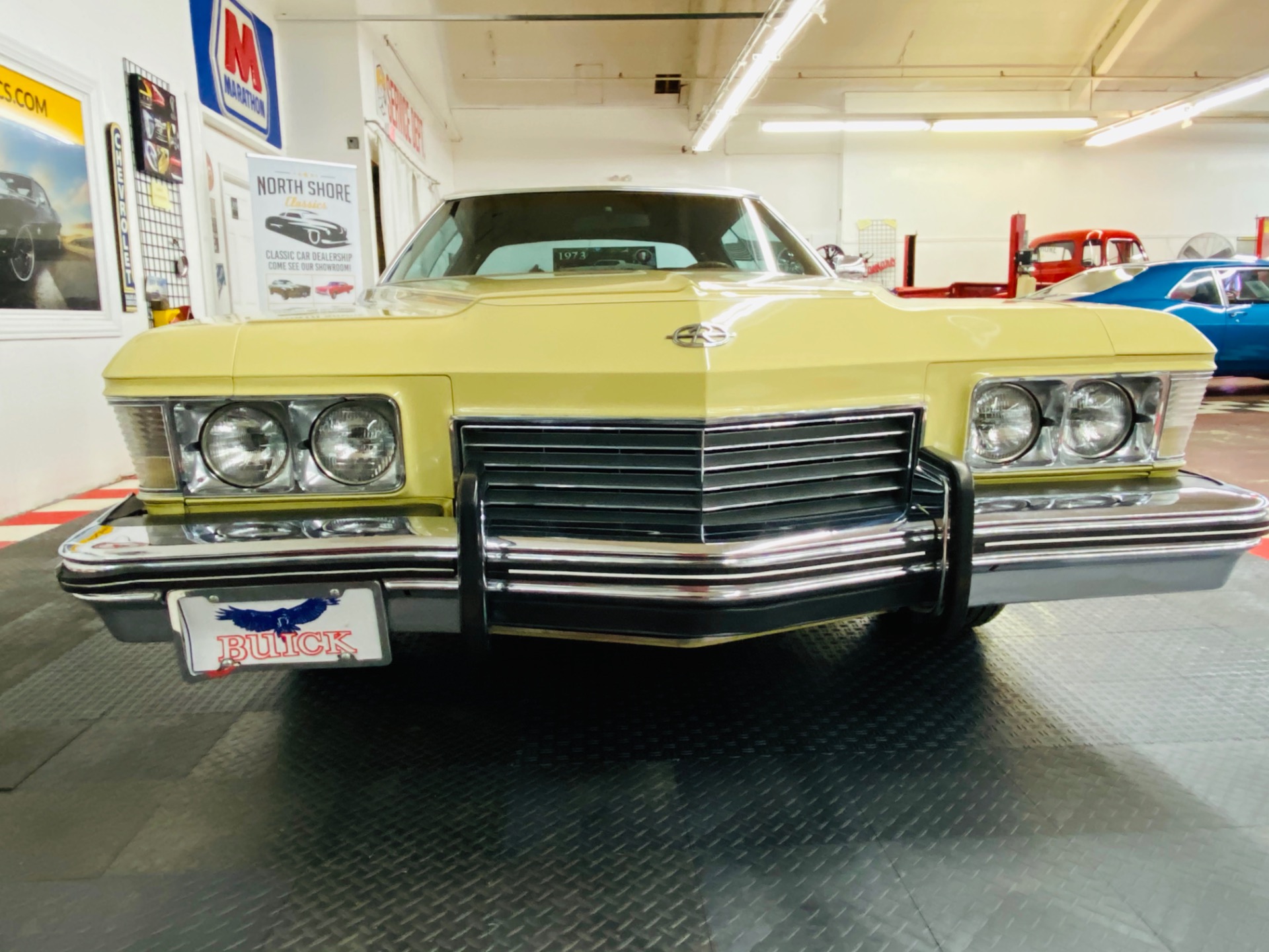 Buick Riviera Boattail 1973