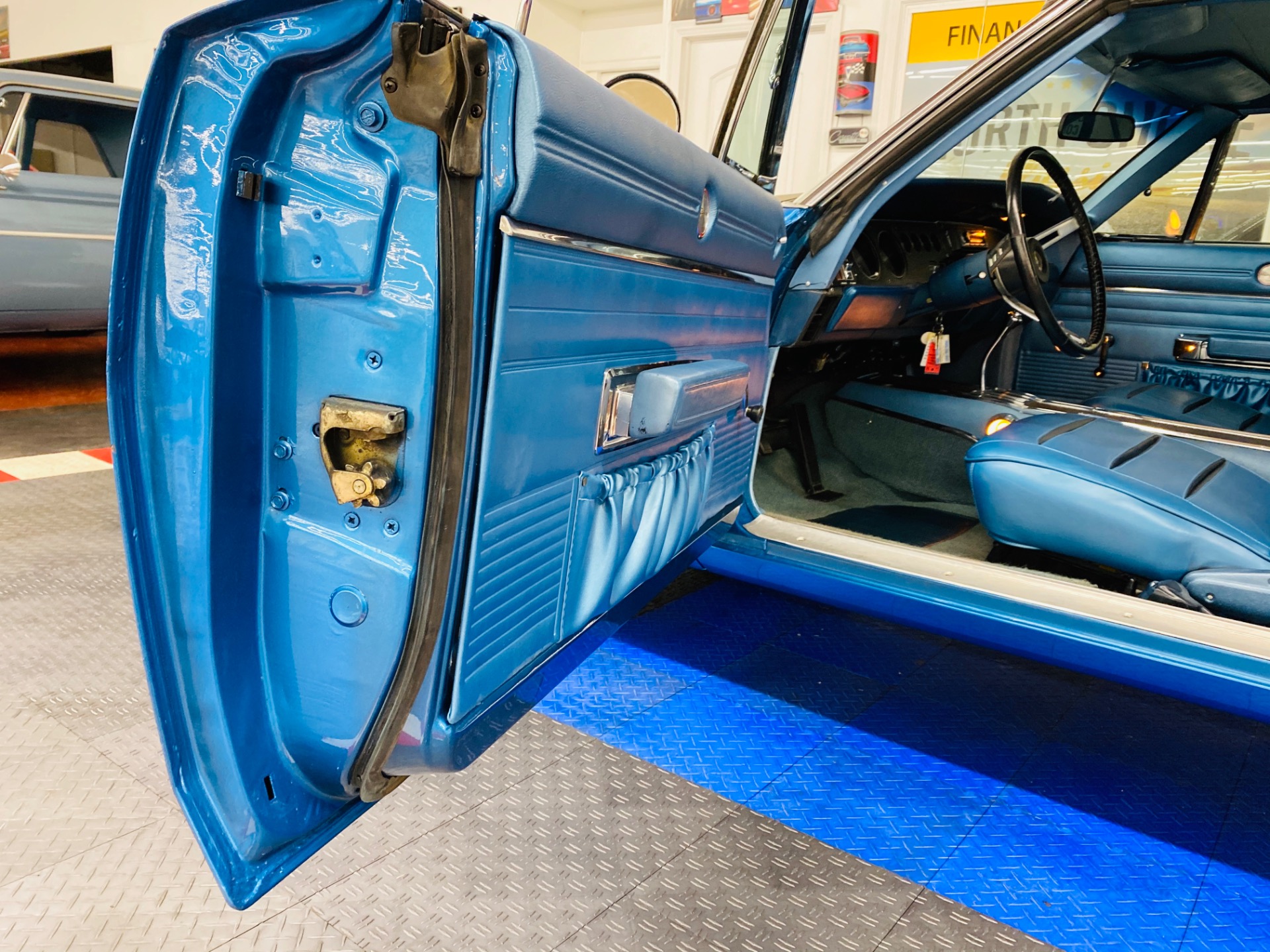 Used 1968 Dodge Charger - NUMBERS MATCHING 383 -  AUTOMATIC TRANS -CLEAN BODY AND PAINT - SEE VIDEO | Mundelein, IL