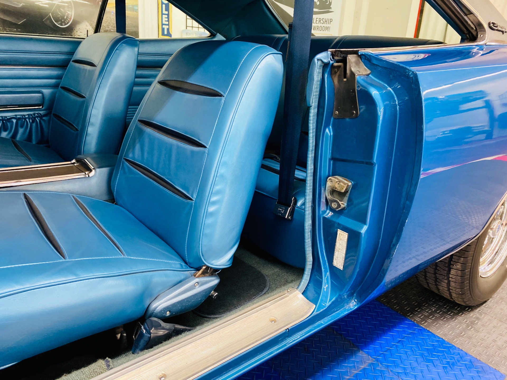 Used 1968 Dodge Charger - NUMBERS MATCHING 383 -  AUTOMATIC TRANS -CLEAN BODY AND PAINT - SEE VIDEO | Mundelein, IL