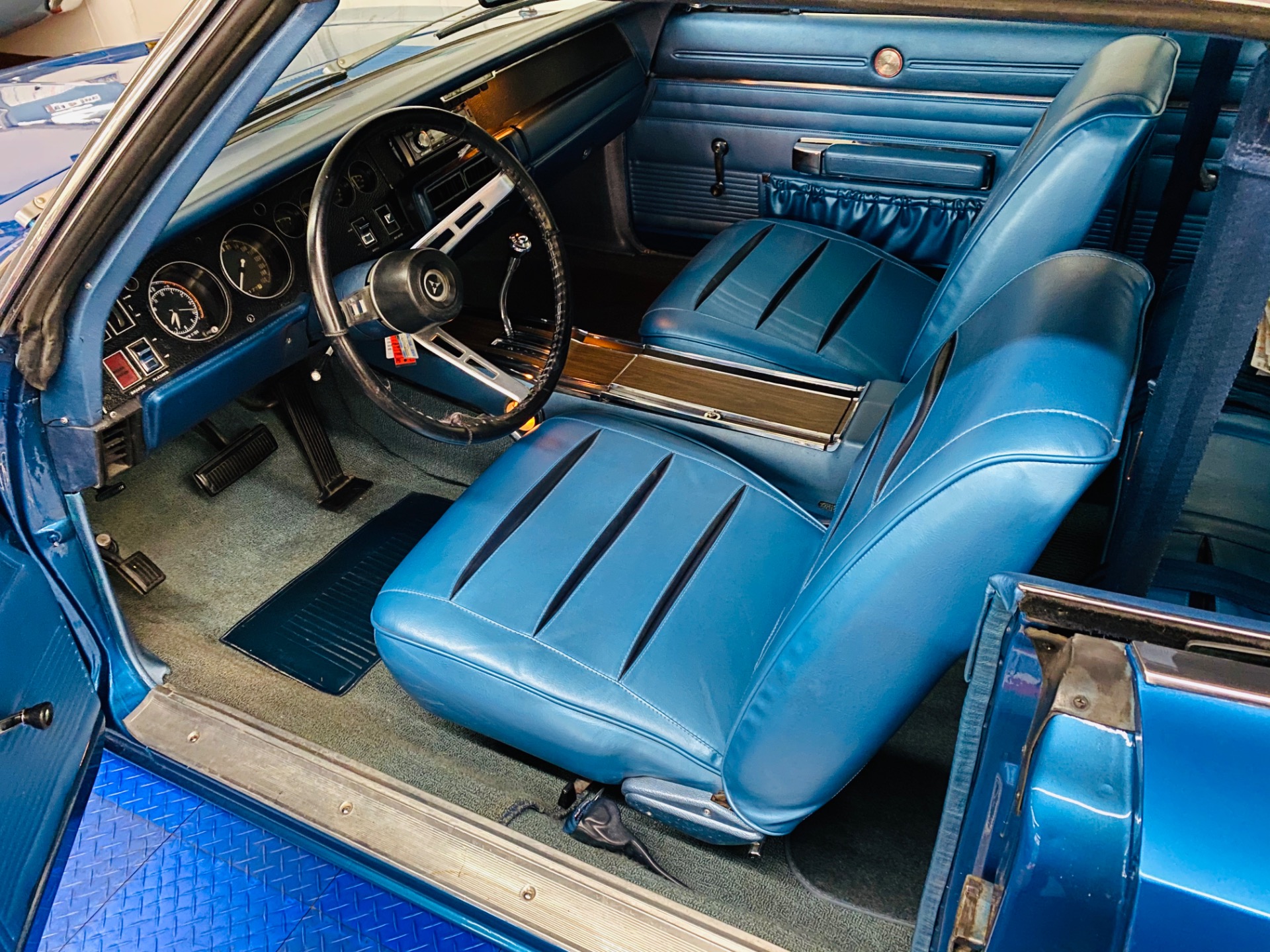 Used 1968 Dodge Charger - NUMBERS MATCHING 383 -  AUTOMATIC TRANS -CLEAN BODY AND PAINT - SEE VIDEO | Mundelein, IL