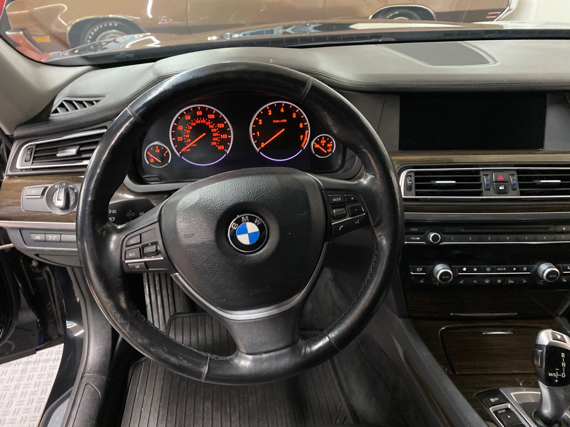 Used 2009 BMW 750 Li - RECENT MAJOR SERVICE COMPLETED - LOADED WITH OPTIONS - SEE VIDEO | Mundelein, IL