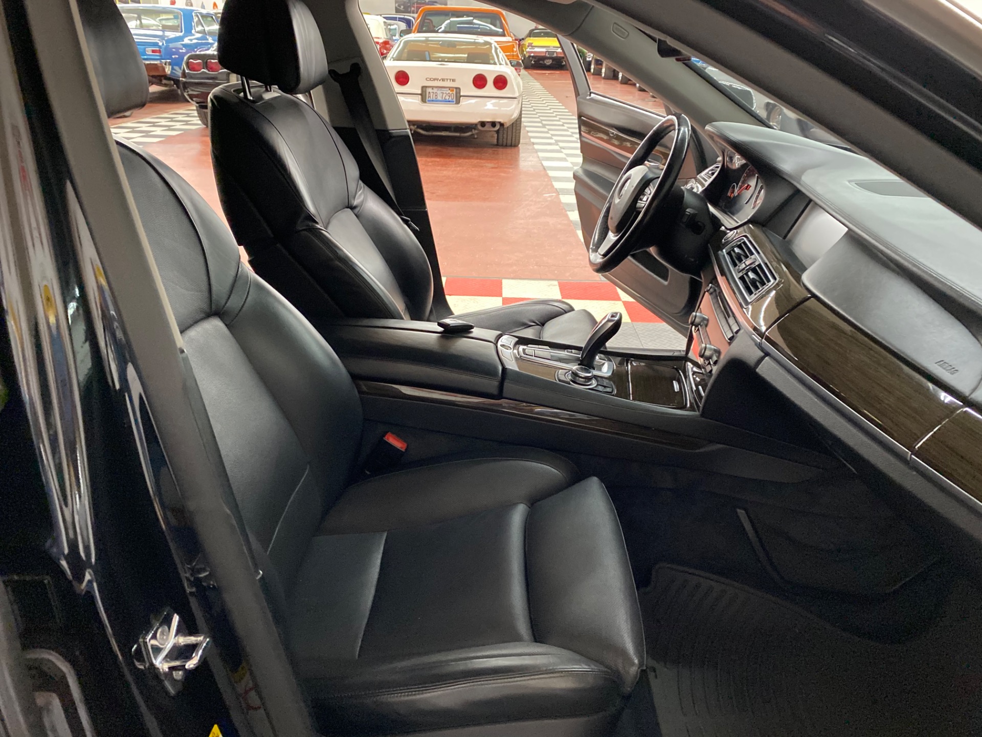Used 2009 BMW 750 Li - RECENT MAJOR SERVICE COMPLETED - LOADED WITH OPTIONS - SEE VIDEO | Mundelein, IL