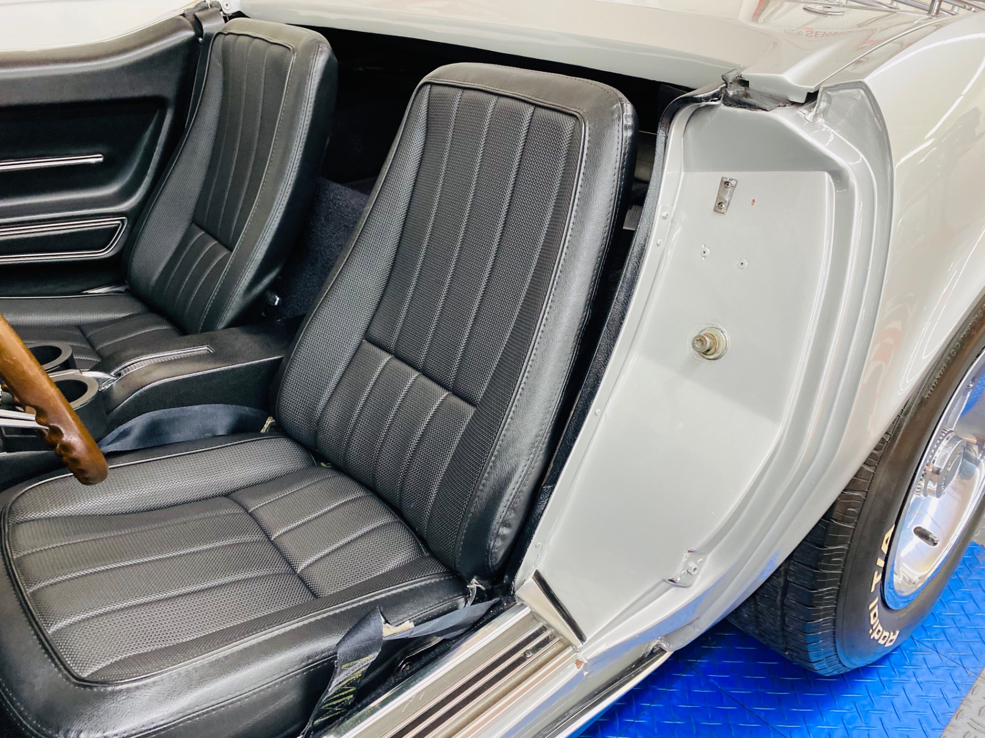 Used 1968 Chevrolet Corvette - TWO TOP CONVERTIBLE - 427 390HP - NUMBERS MATCHING -SEE VIDEO- | Mundelein, IL