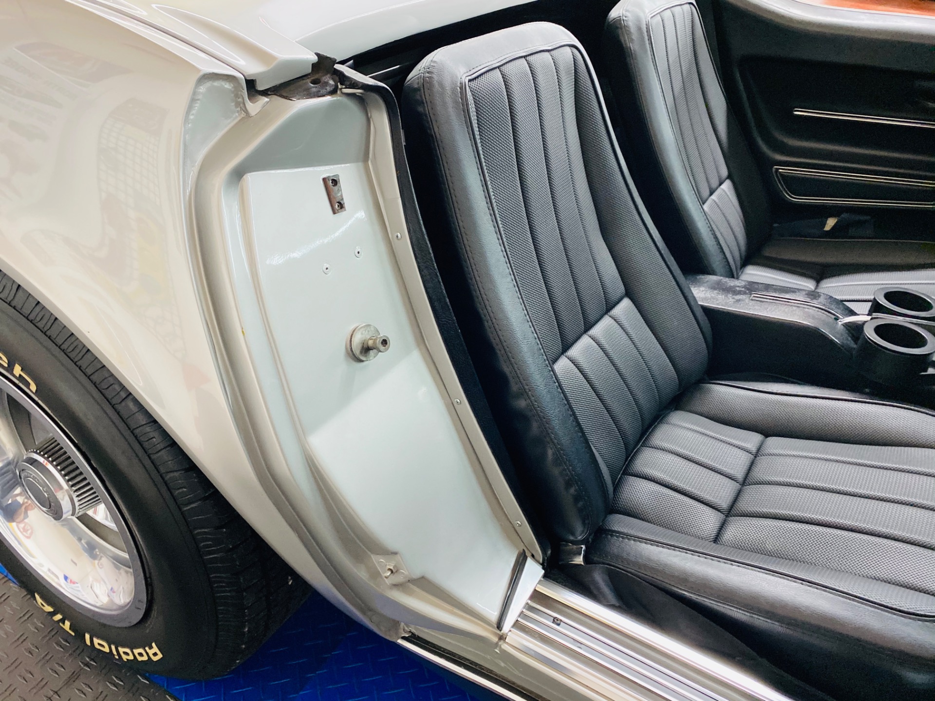 Used 1968 Chevrolet Corvette - TWO TOP CONVERTIBLE - 427 390HP - NUMBERS MATCHING -SEE VIDEO- | Mundelein, IL