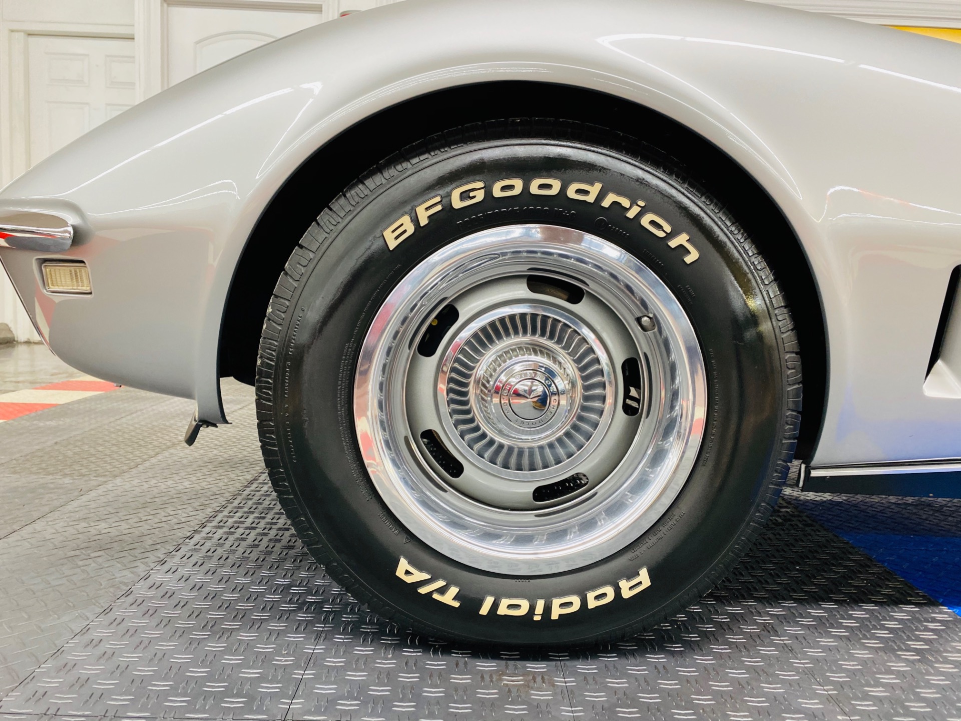 Used 1968 Chevrolet Corvette - TWO TOP CONVERTIBLE - 427 390HP - NUMBERS MATCHING -SEE VIDEO- | Mundelein, IL
