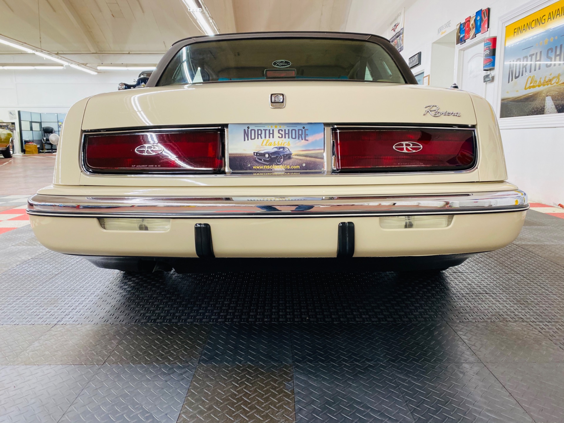 Used 1992 Buick Riviera - LIKE NEW CONDITION - FULL SERVICE RECORDS - SUPER CLEAN - SEE VIDEO - | Mundelein, IL