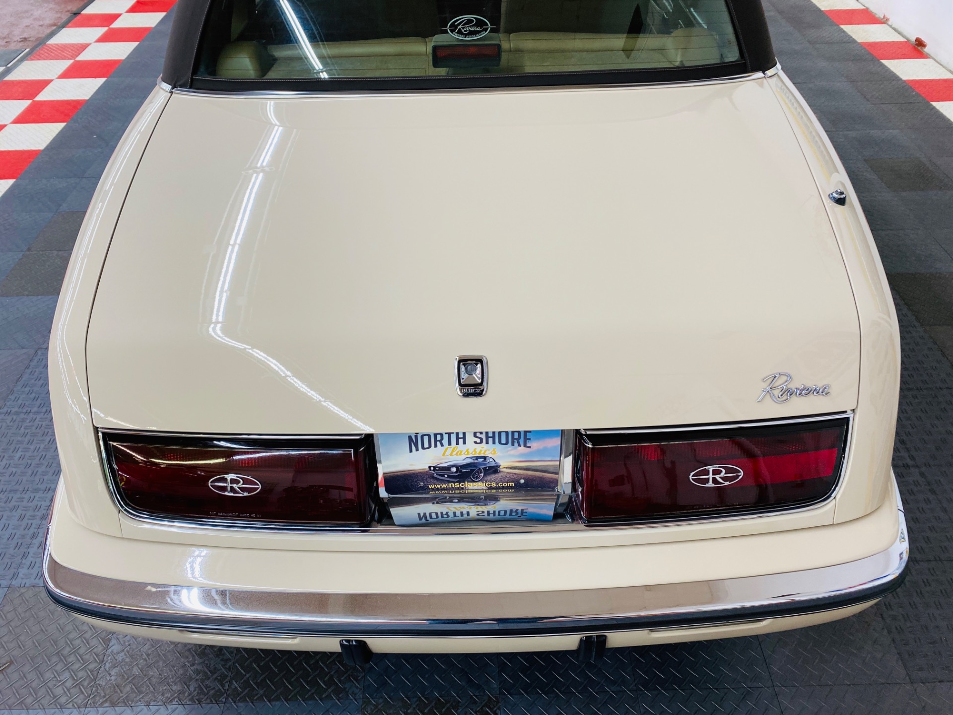 Used 1992 Buick Riviera - LIKE NEW CONDITION - FULL SERVICE RECORDS - SUPER CLEAN - SEE VIDEO - | Mundelein, IL