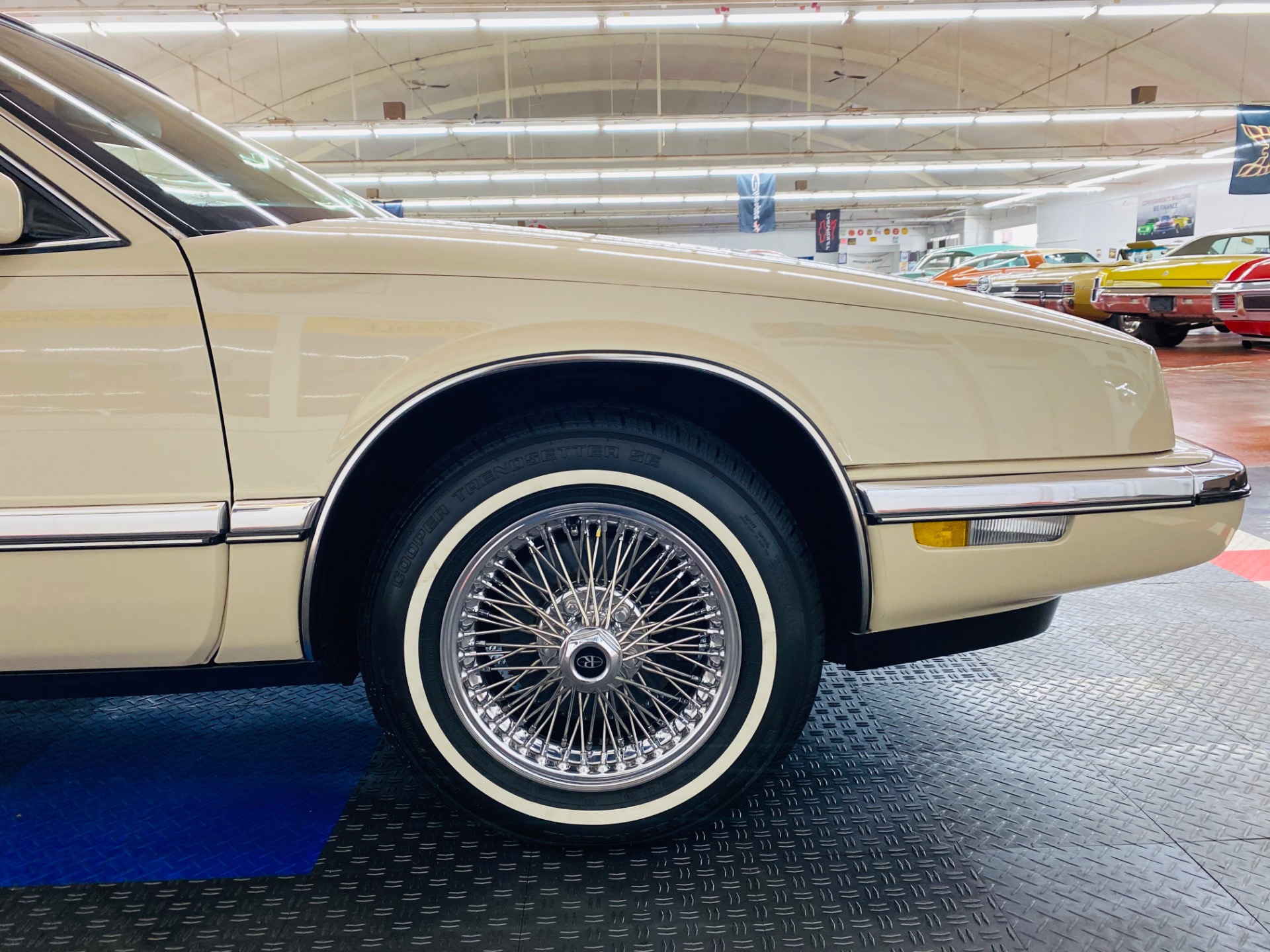 Used 1992 Buick Riviera - LIKE NEW CONDITION - FULL SERVICE RECORDS - SUPER CLEAN - SEE VIDEO - | Mundelein, IL