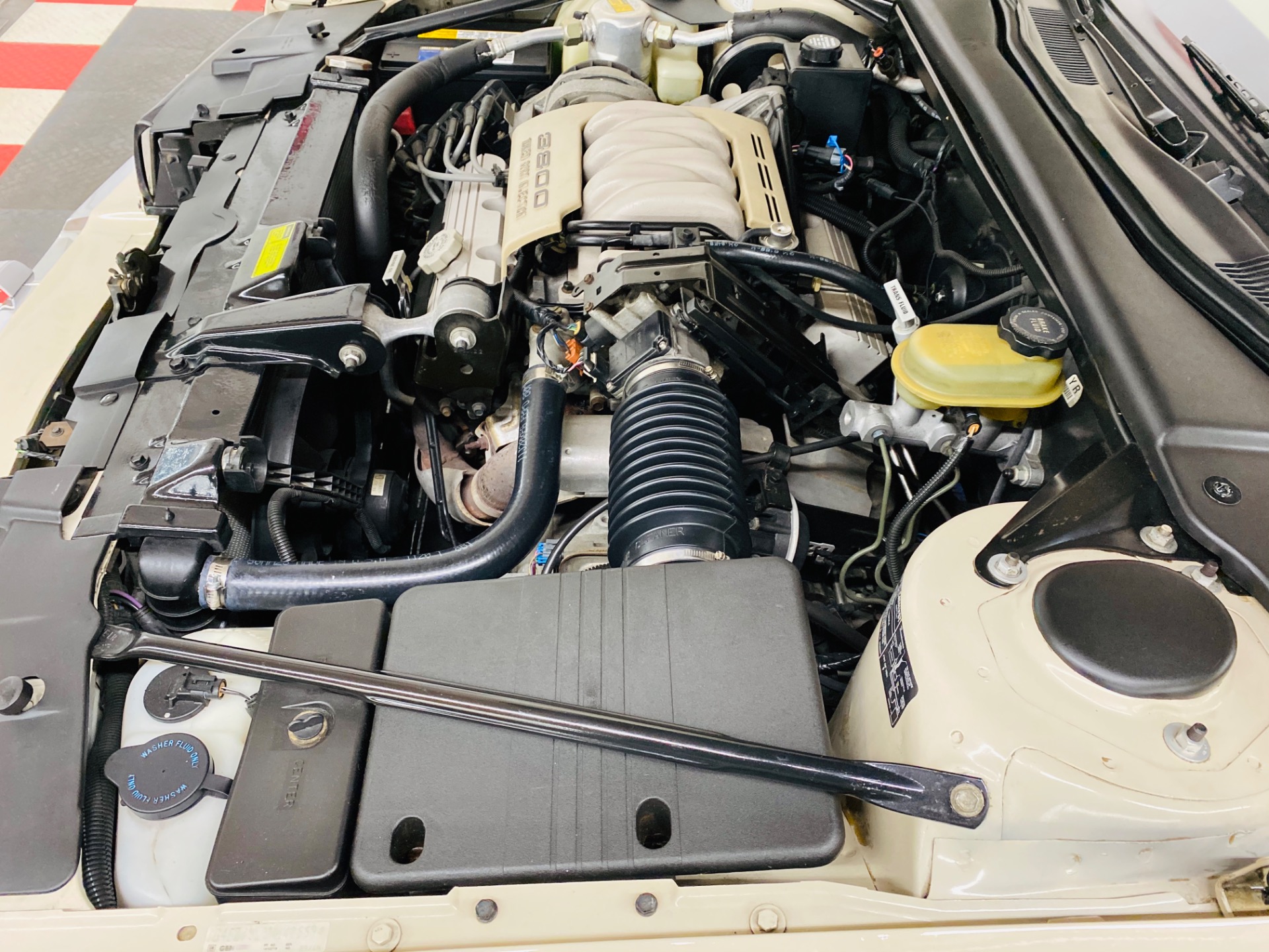 Used 1992 Buick Riviera - LIKE NEW CONDITION - FULL SERVICE RECORDS - SUPER CLEAN - SEE VIDEO - | Mundelein, IL